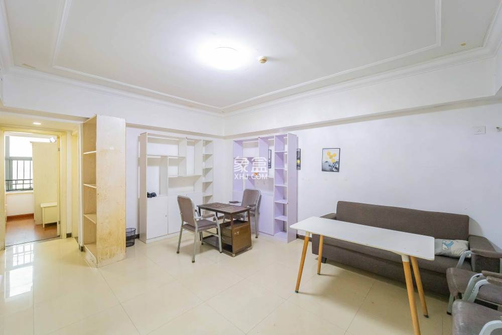 蓝湾国际广场  2室1厅1卫    48.0万