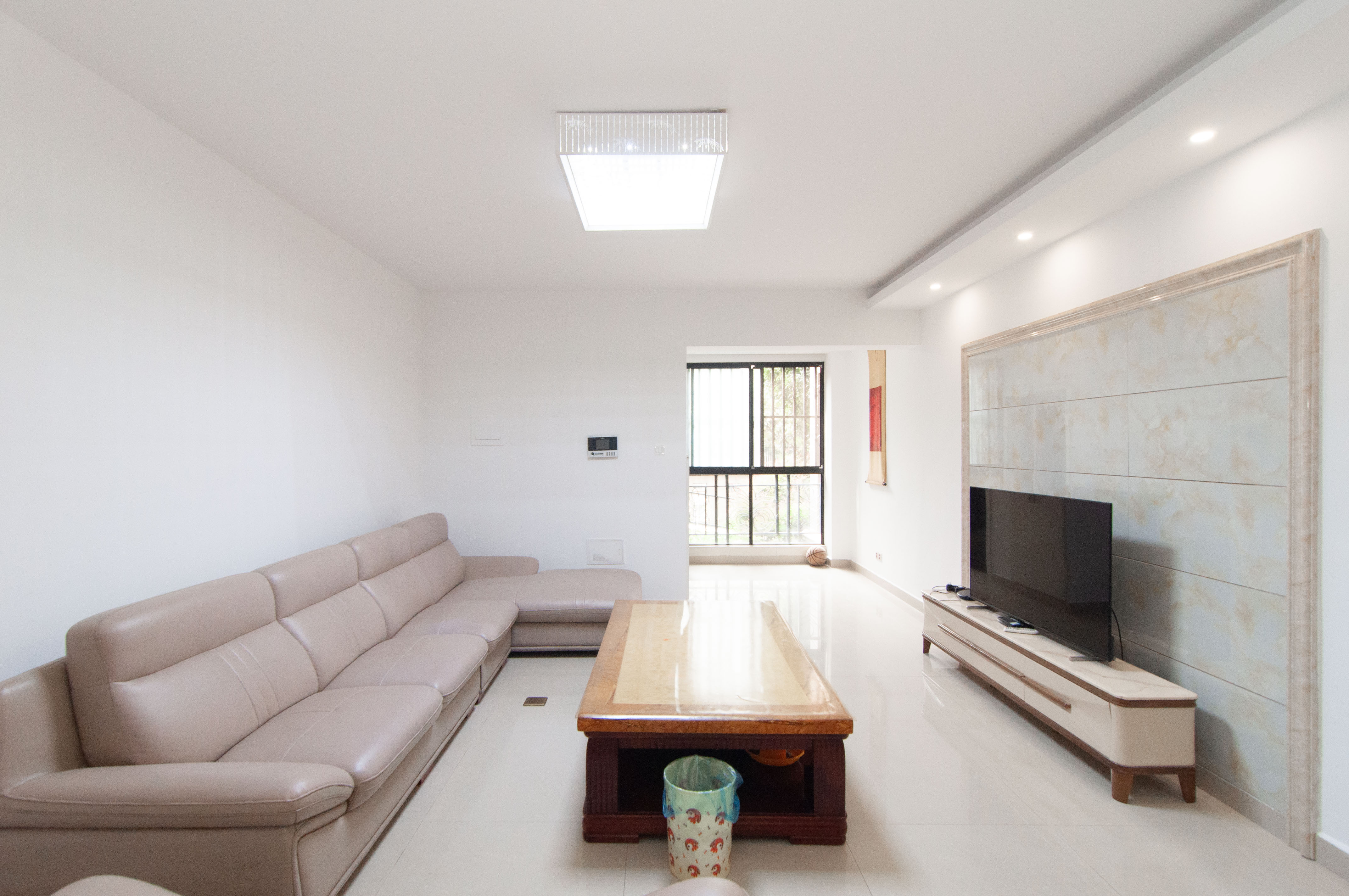 沁园春御院  3室2厅2卫    130.0万 沁园春御院  3室2厅2卫    130.0万