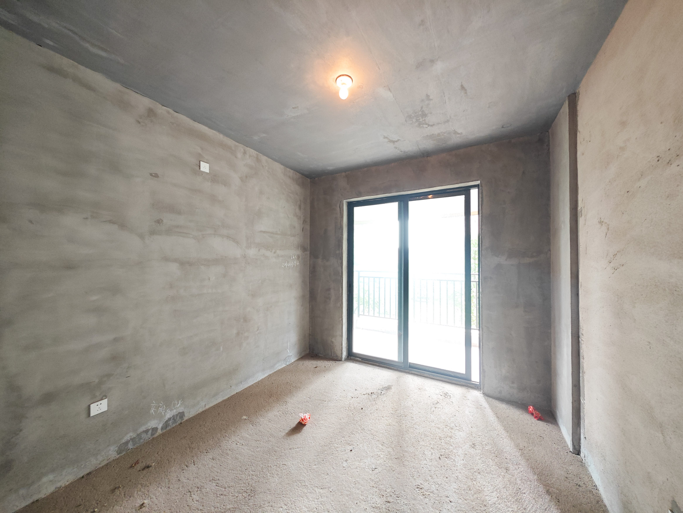 中建嘉和城  3室2厅2卫   105.00万卧室