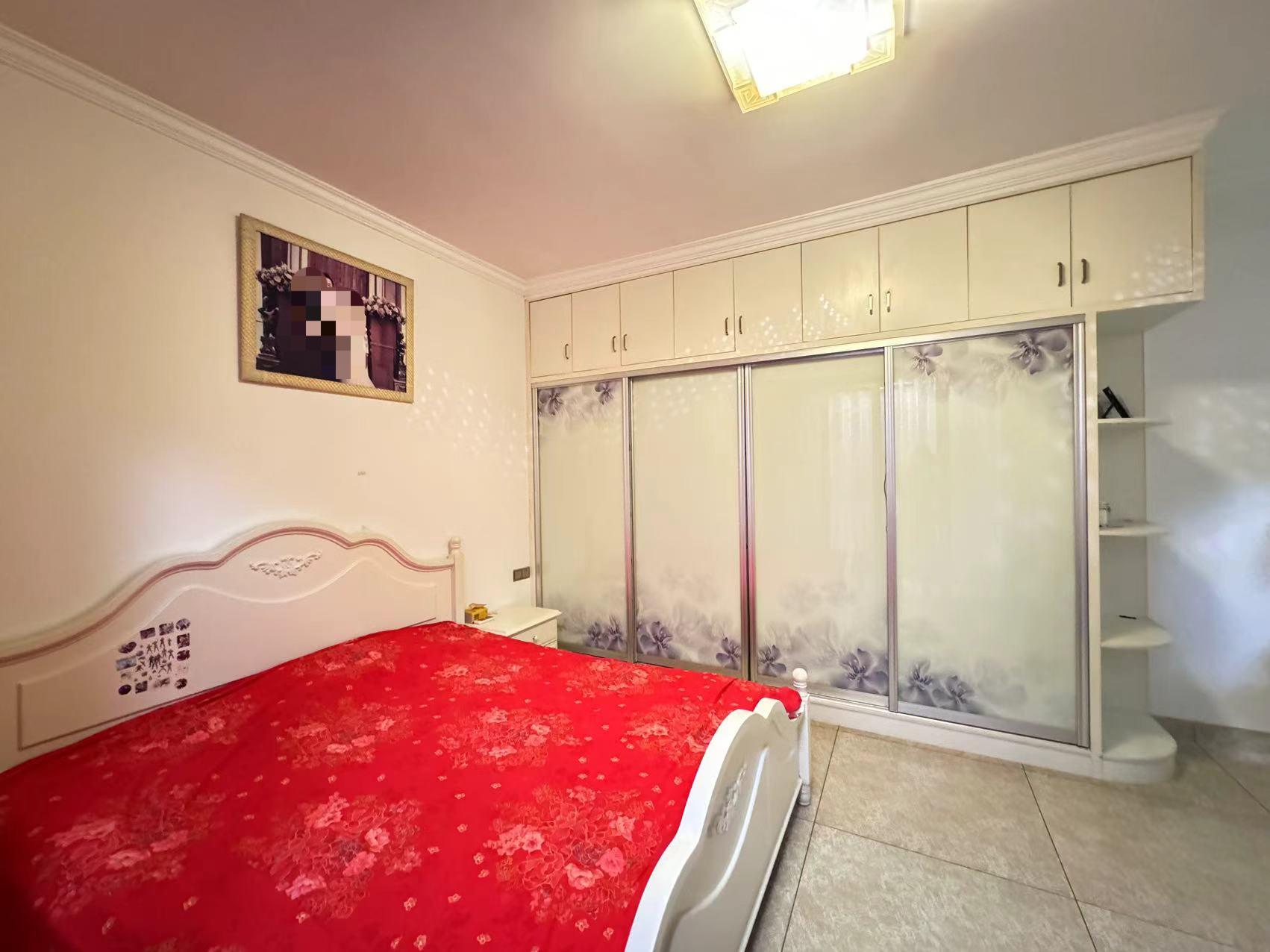 枫林绿洲  3室2厅2卫    50.0万 枫林绿洲  3室2厅2卫    50.0万室内图