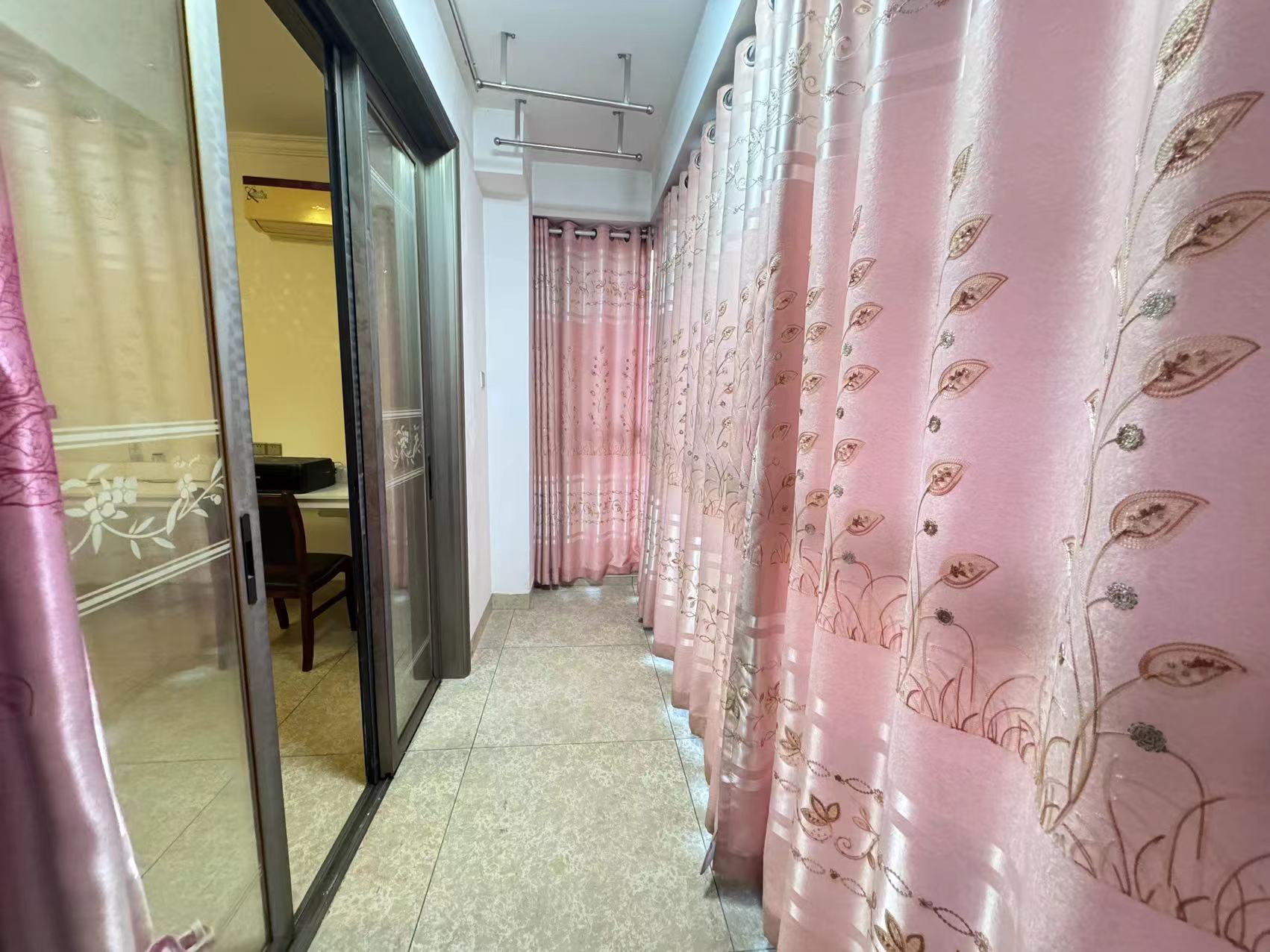 枫林绿洲  3室2厅2卫    50.0万 枫林绿洲  3室2厅2卫    50.0万室内图