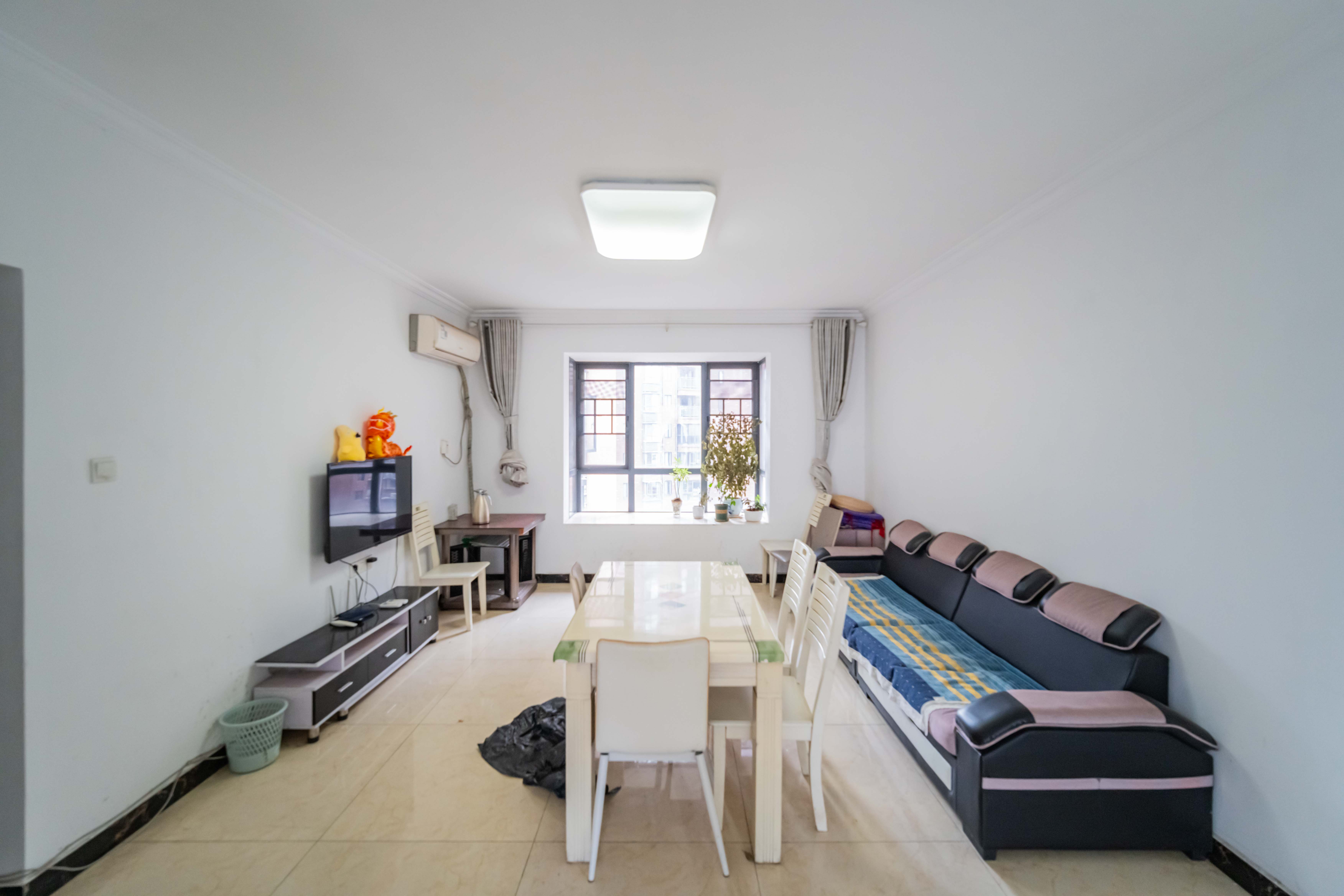 半山壹号  3室2厅1卫    128.0万 半山壹号  3室2厅1卫    128.0万