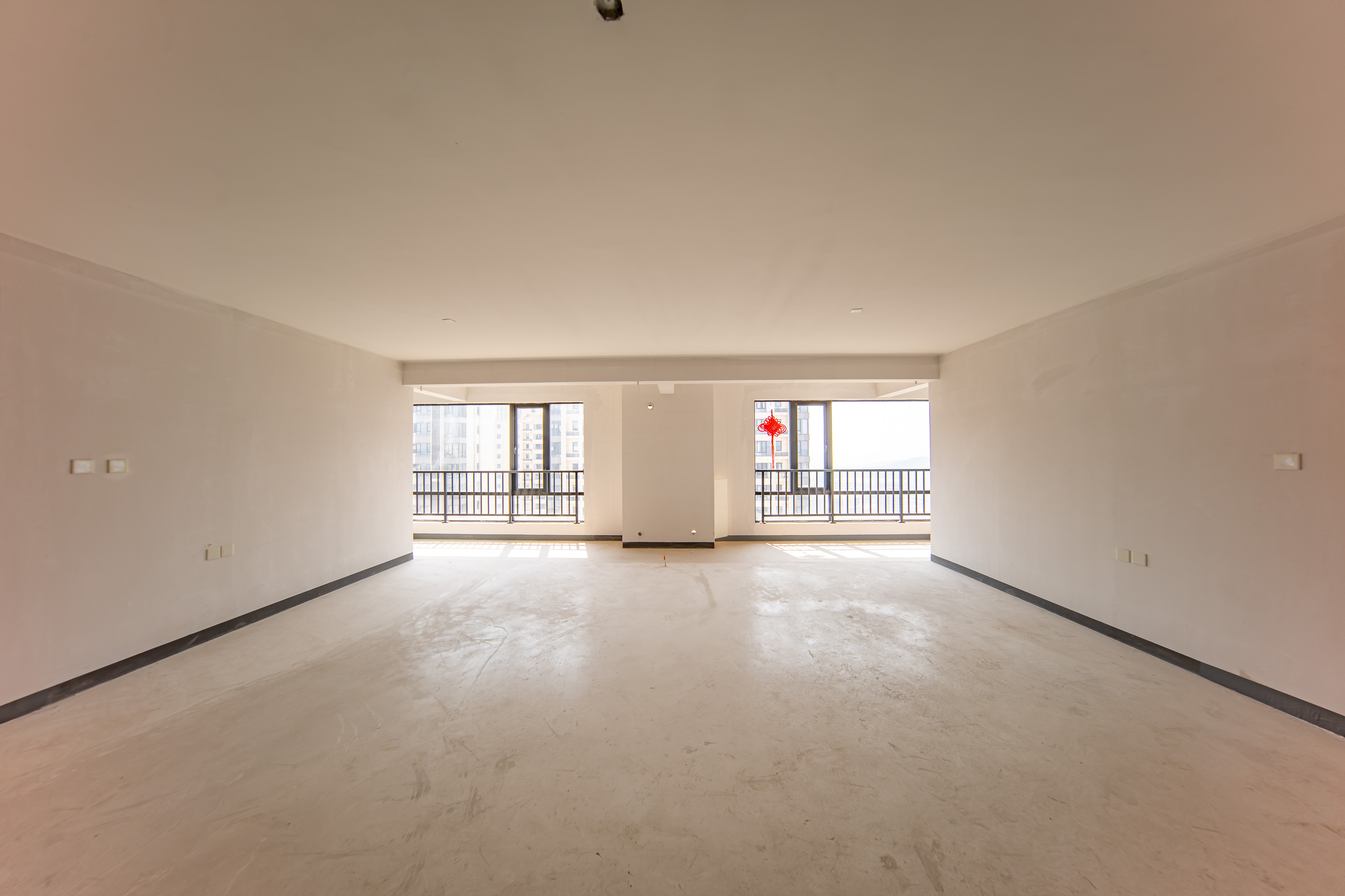 建投象山国际  5室2厅2卫   259.00万客厅