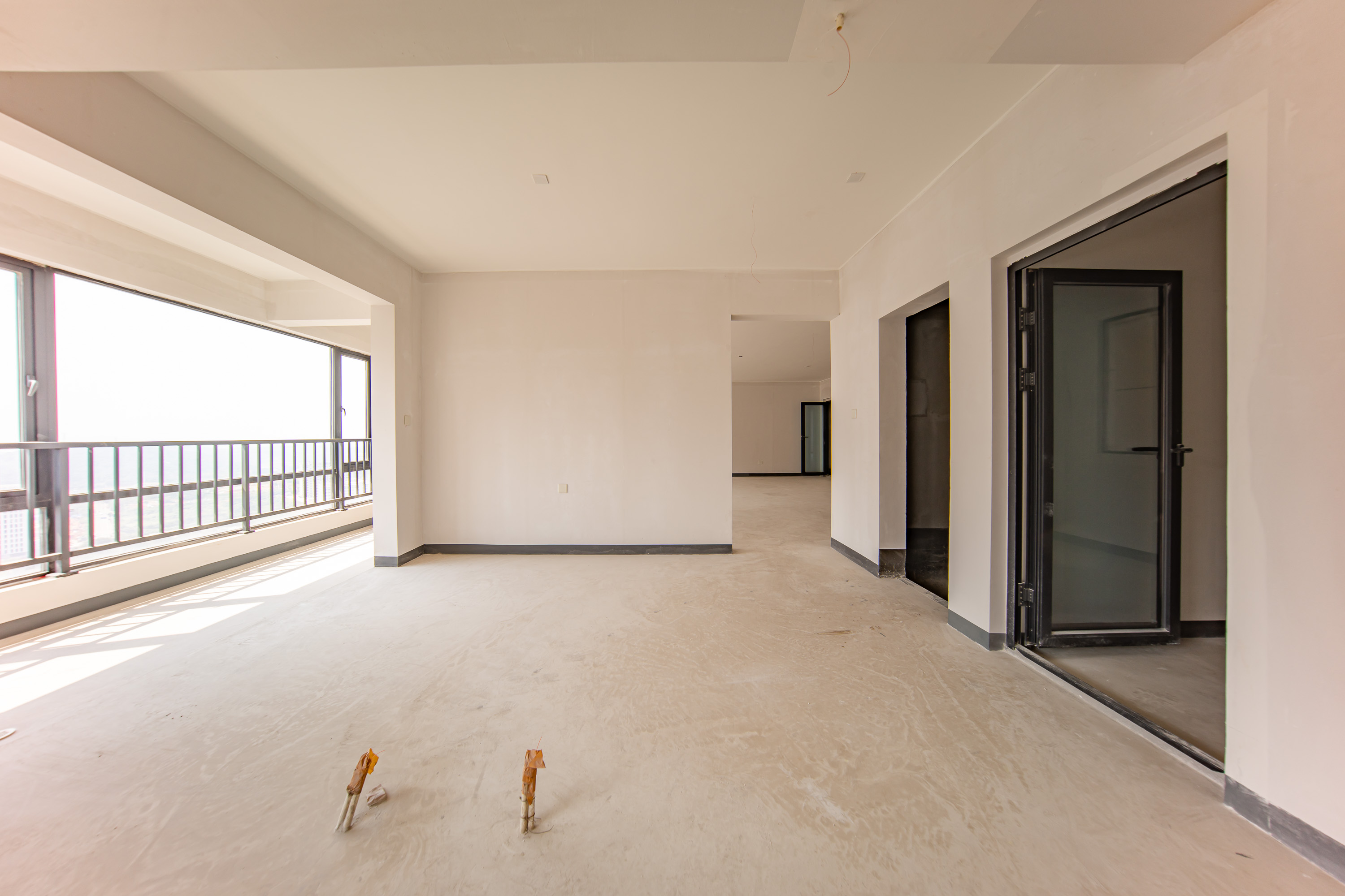 建投象山国际  5室2厅2卫   259.00万卧室