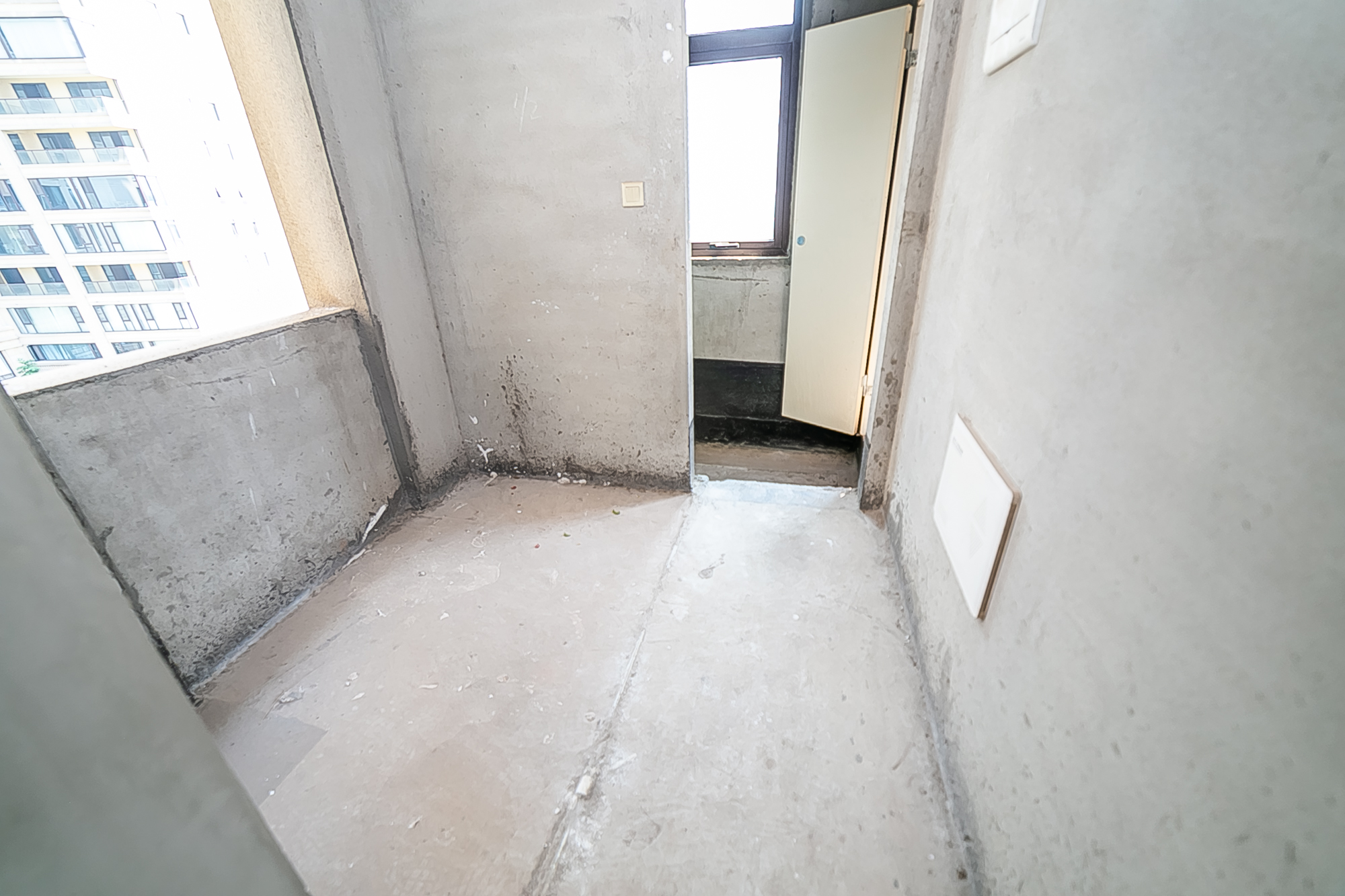 中建江山壹号  5室2厅3卫   800.00万其他