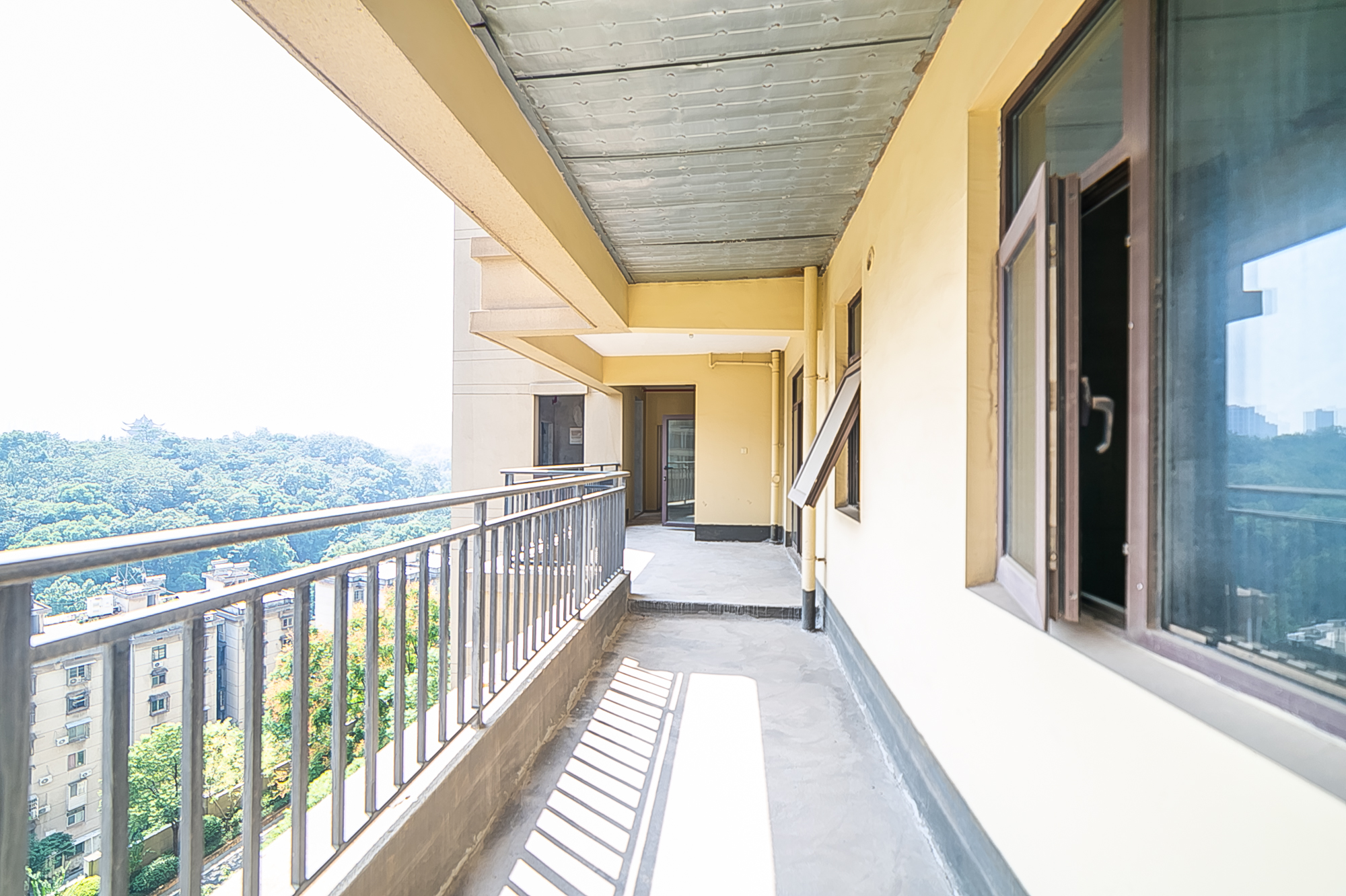 中建江山壹号  5室2厅3卫   800.00万阳台
