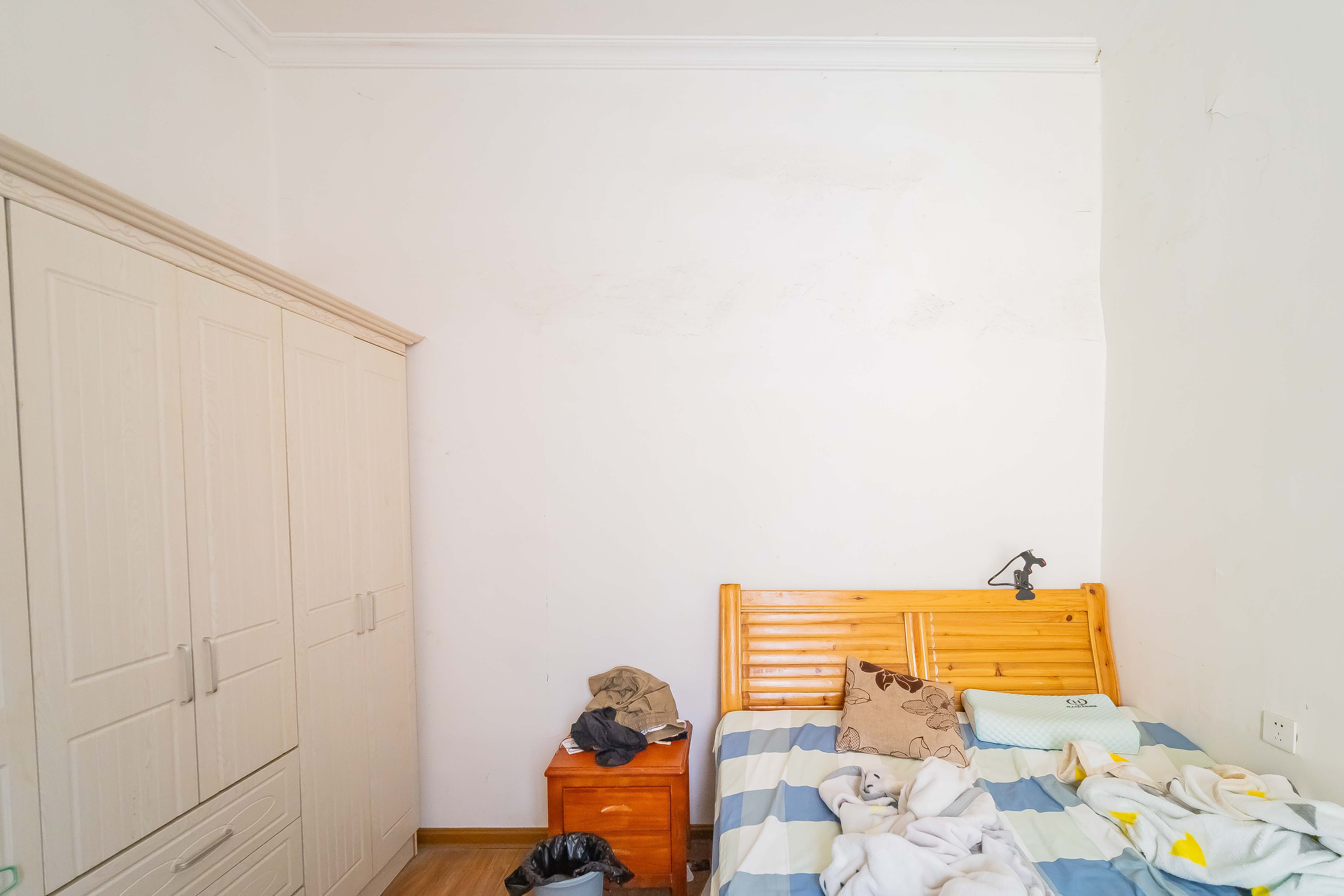 麻园湾  2室2厅1卫    48.8万 麻园湾  2室2厅1卫    48.8万卧室