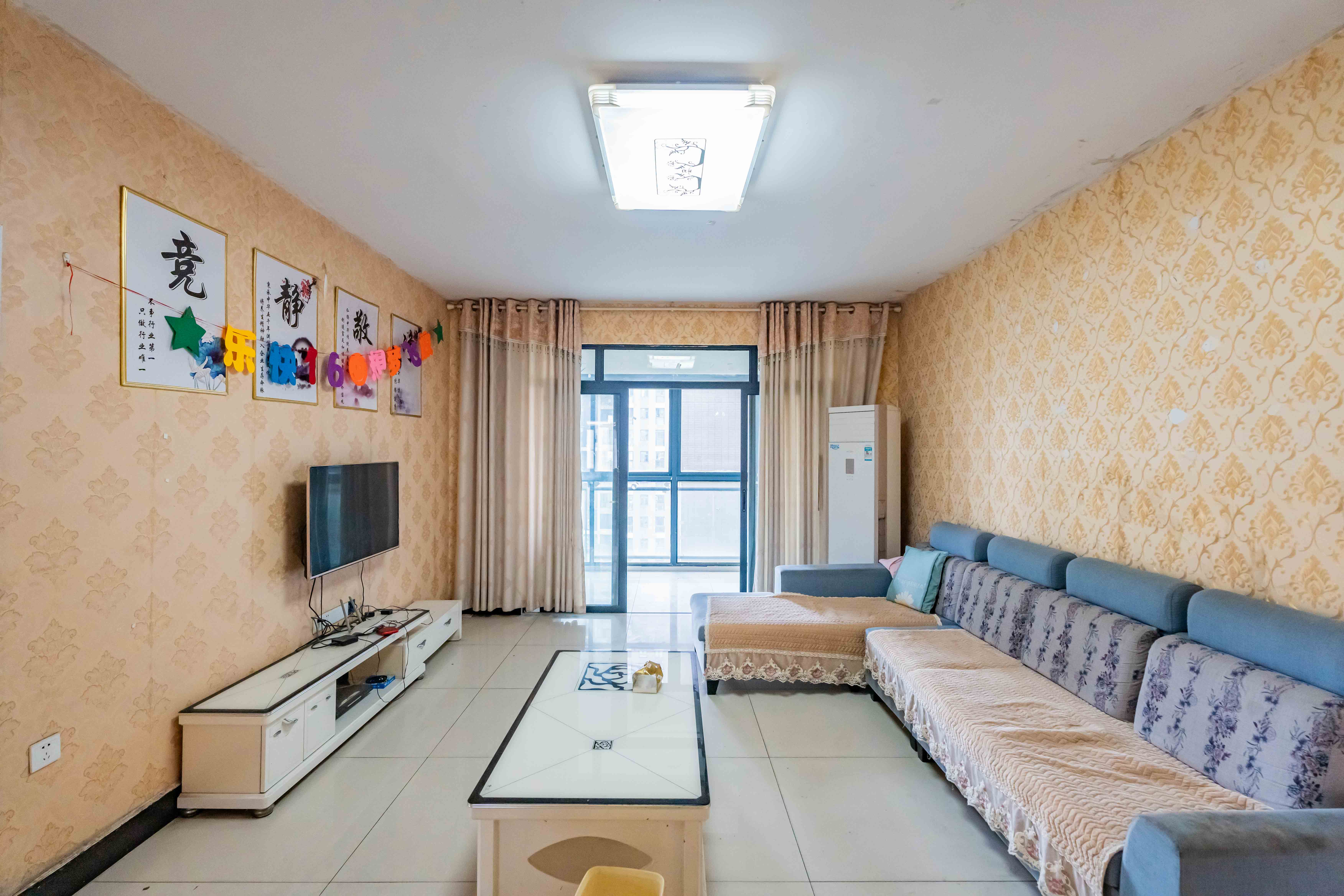 藏珑湖上国际花园  4室2厅2卫    118.0万 藏珑湖上国际花园  4室2厅2卫    118.0万