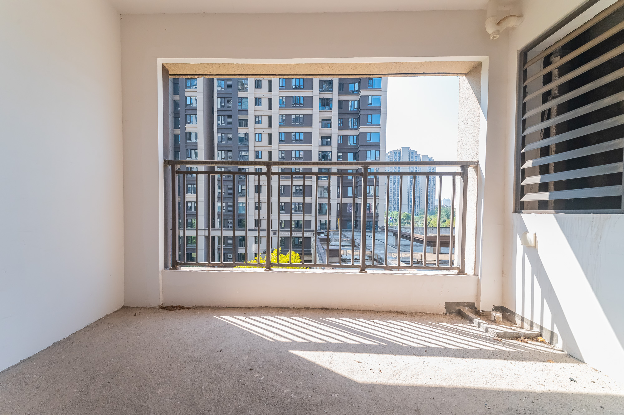 中交建发松雅院 3室2厅2卫 125.0万 中交建发松雅院 3室2厅2卫 125.0万其他