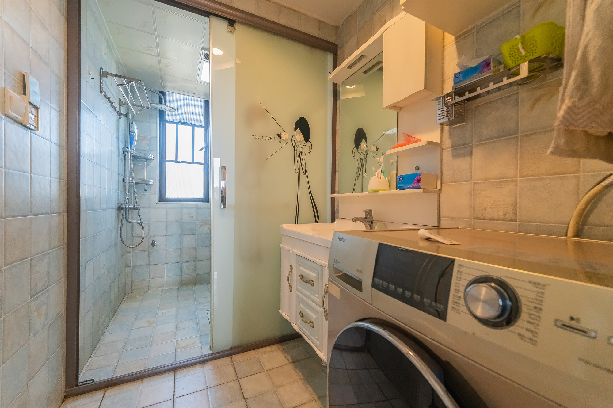 华润置地广场一期  3室2厅1卫    75.0万 华润置地广场一期  3室2厅1卫    75.0万卫生间