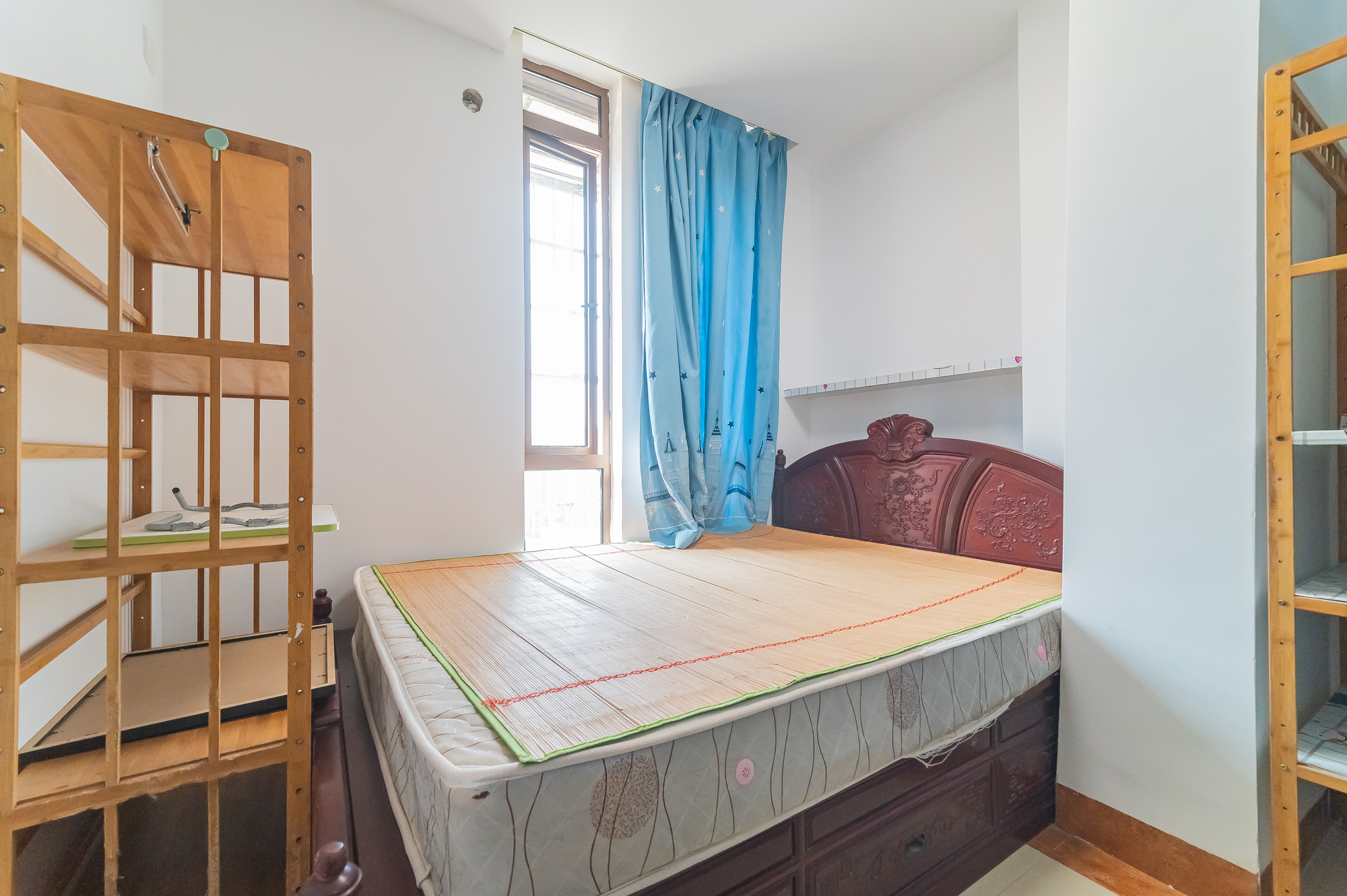 湖湾世景 2室1厅1卫 34.8万 湖湾世景 2室1厅1卫 34.8万卧室