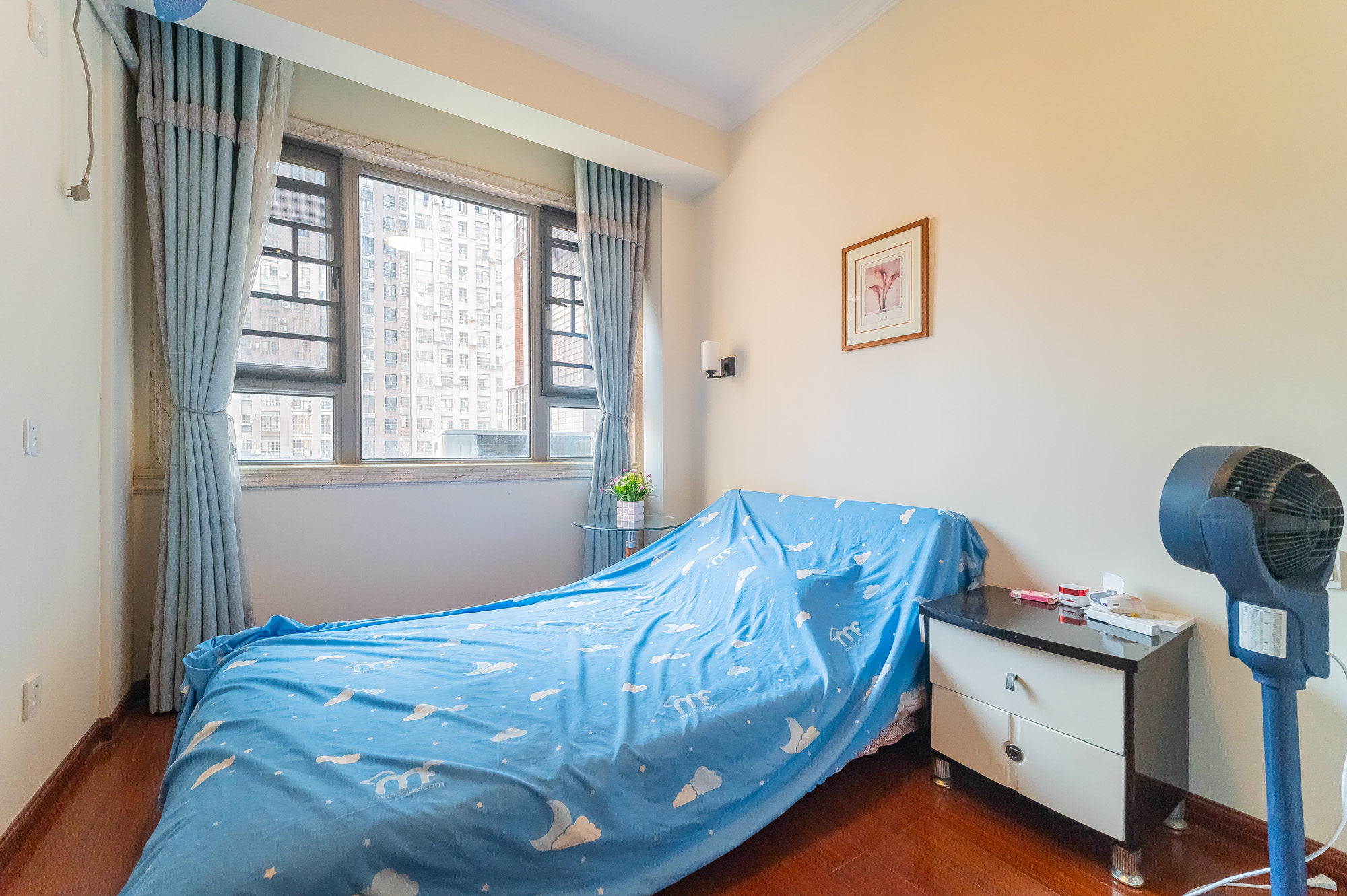 家和院  4室2厅2卫    102.8万 家和院  4室2厅2卫    102.8万卧室