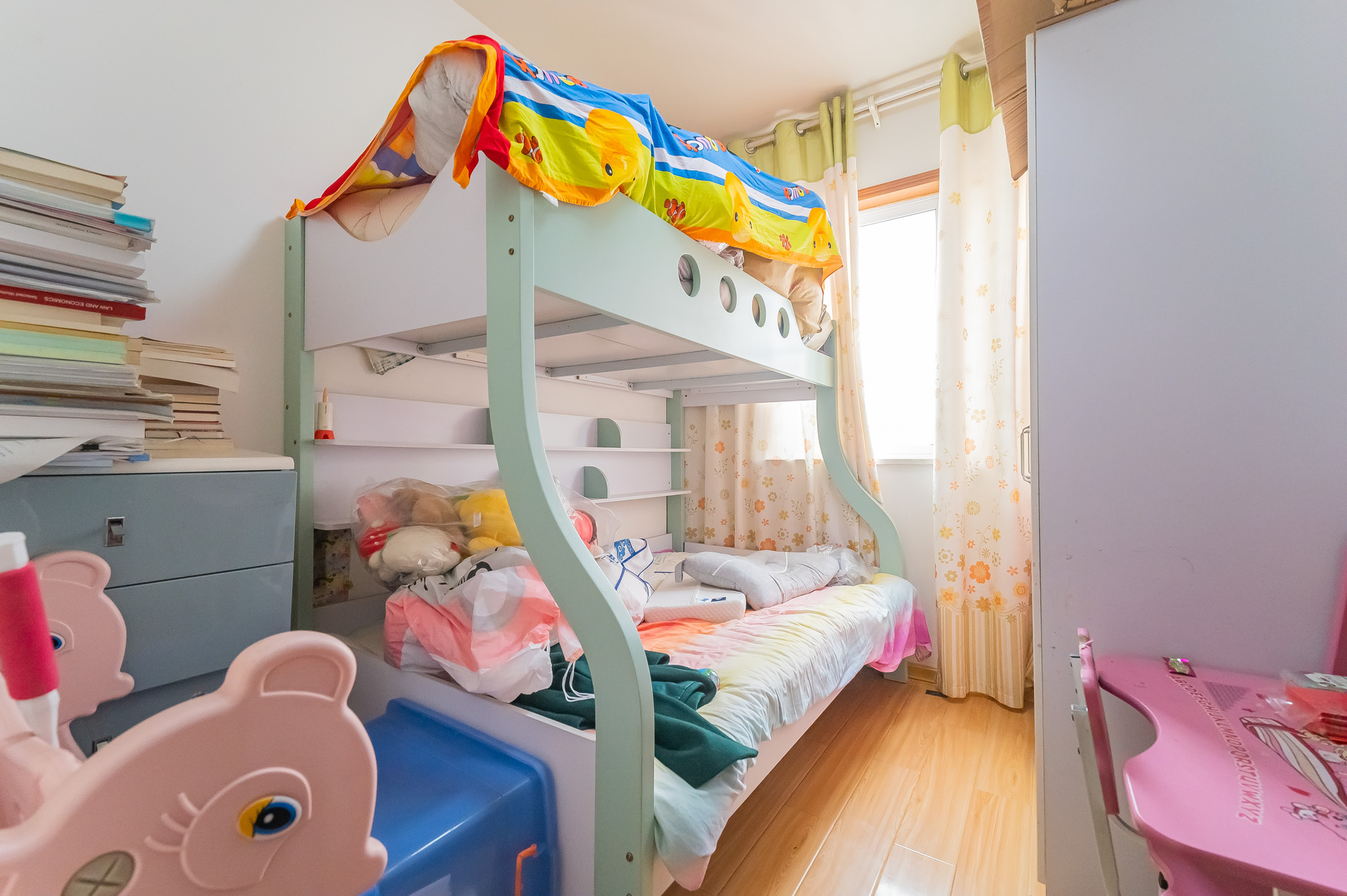 锦璨家园  4室2厅2卫    86.8万 锦璨家园  4室2厅2卫    86.8万卧室