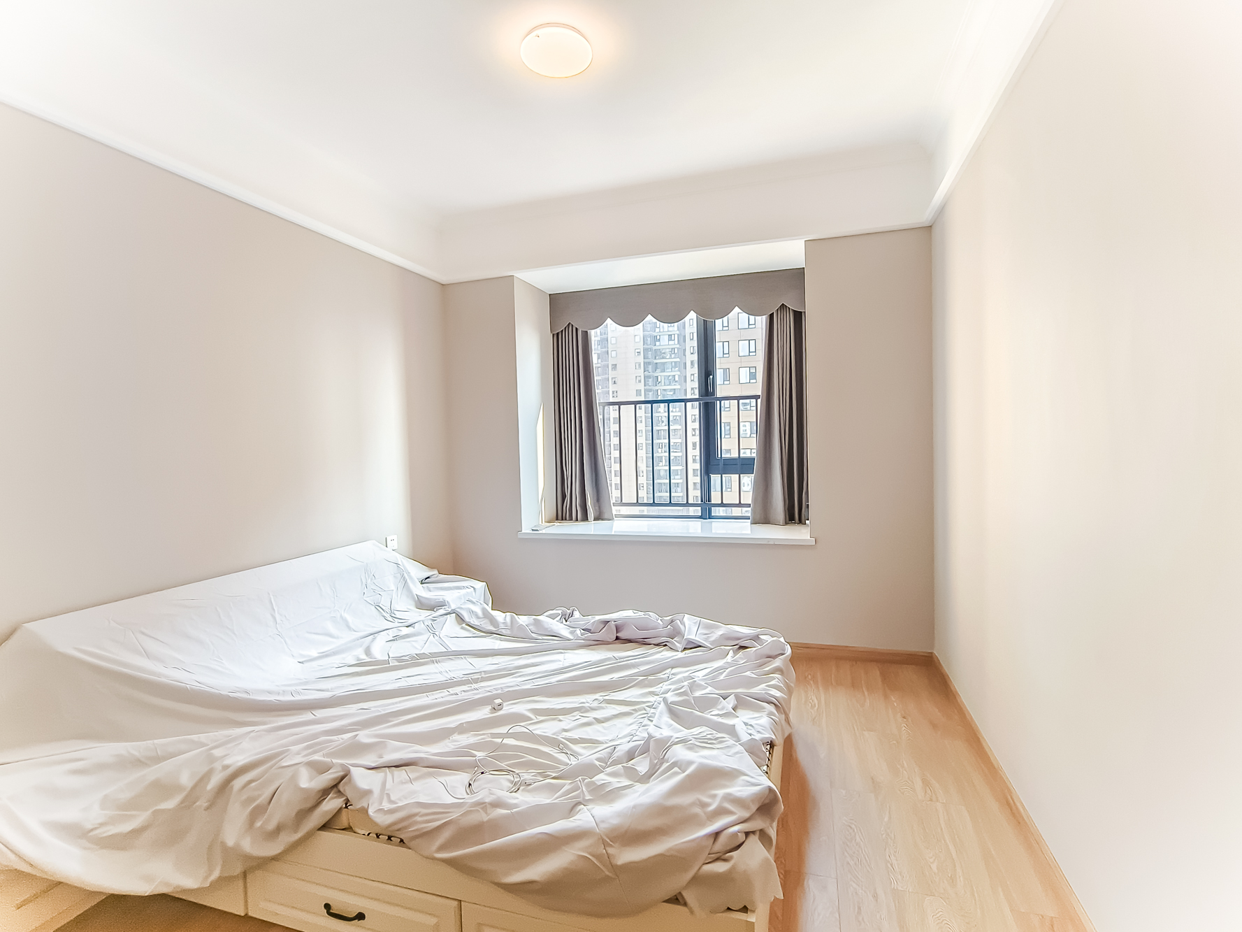 运达锦绣广场  4室2厅2卫    175.0万 运达锦绣广场  4室2厅2卫    175.0万卧室