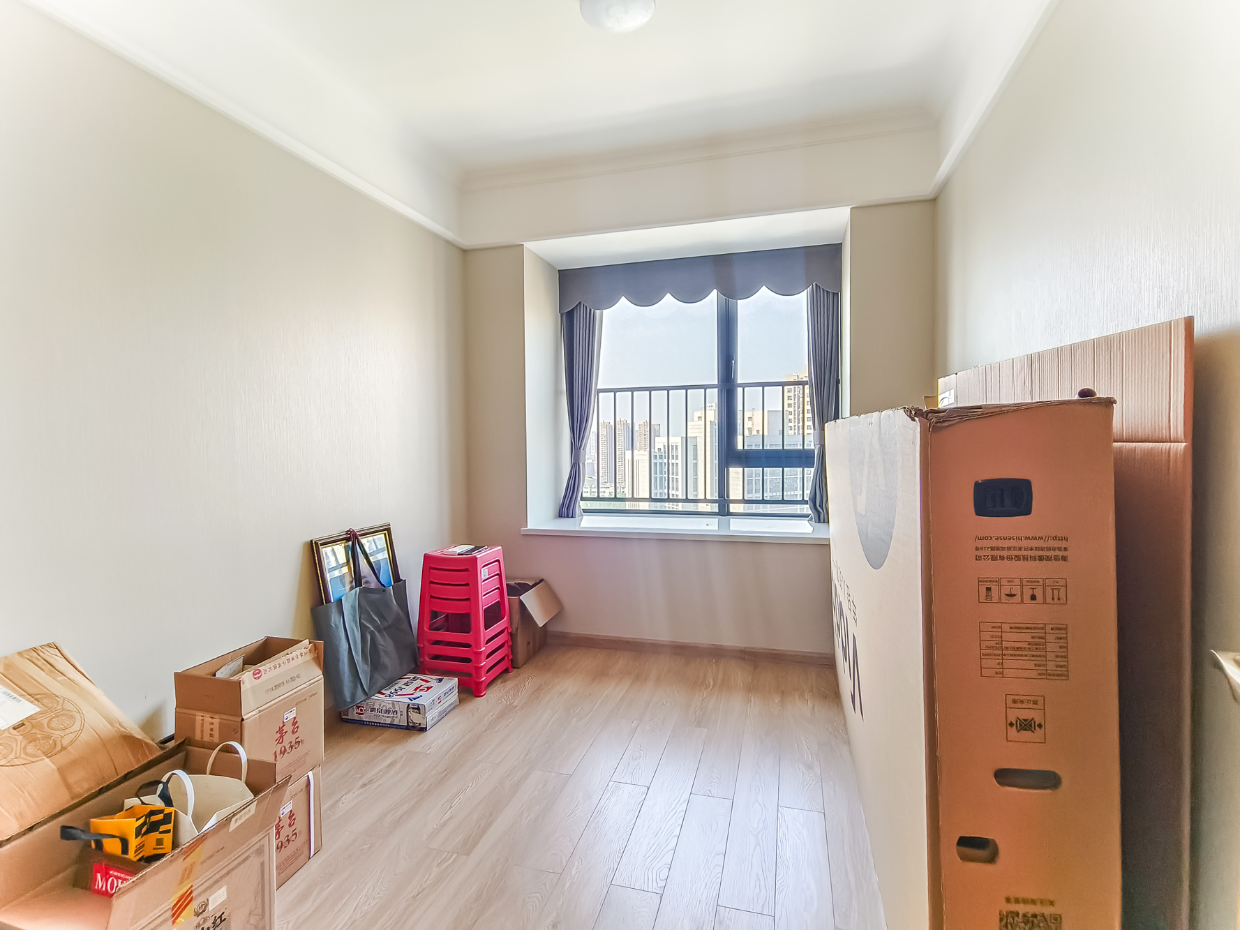 运达锦绣广场  4室2厅2卫    175.0万 运达锦绣广场  4室2厅2卫    175.0万卧室