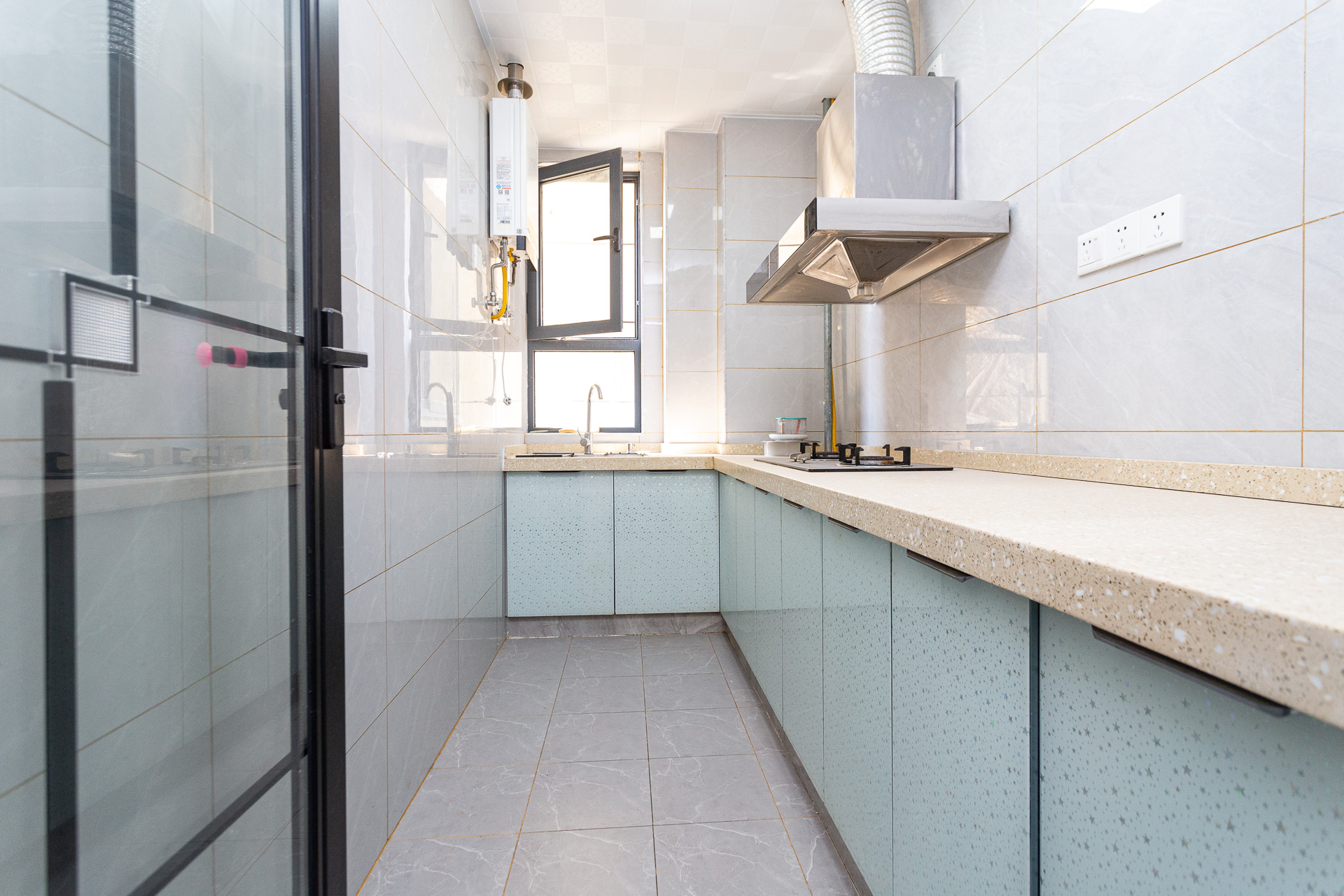 明发阅江悦府 3室2厅1卫 70.0万 明发阅江悦府 3室2厅1卫 70.0万厨房