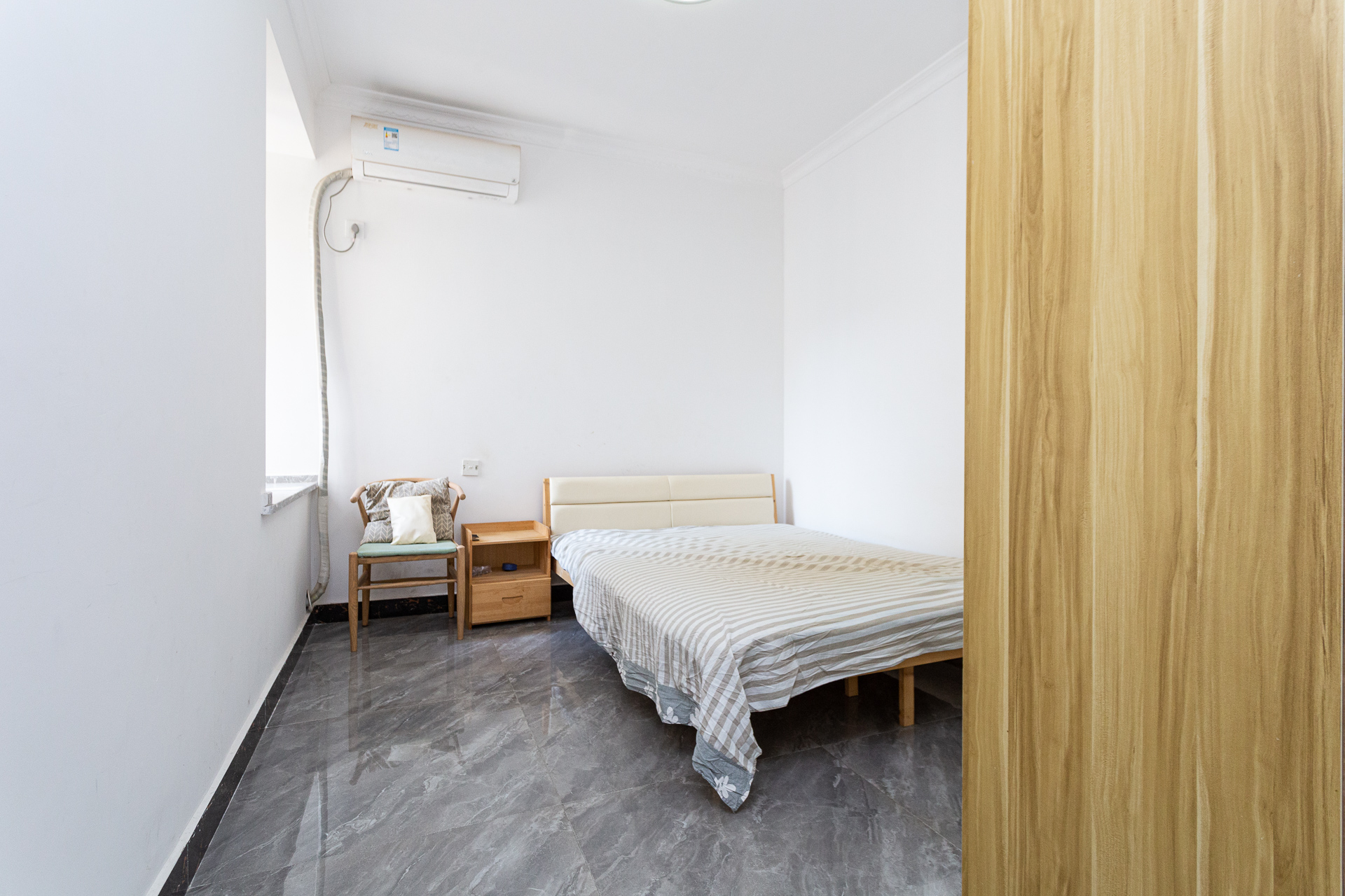 明发阅江悦府 3室2厅1卫 70.0万 明发阅江悦府 3室2厅1卫 70.0万卧室