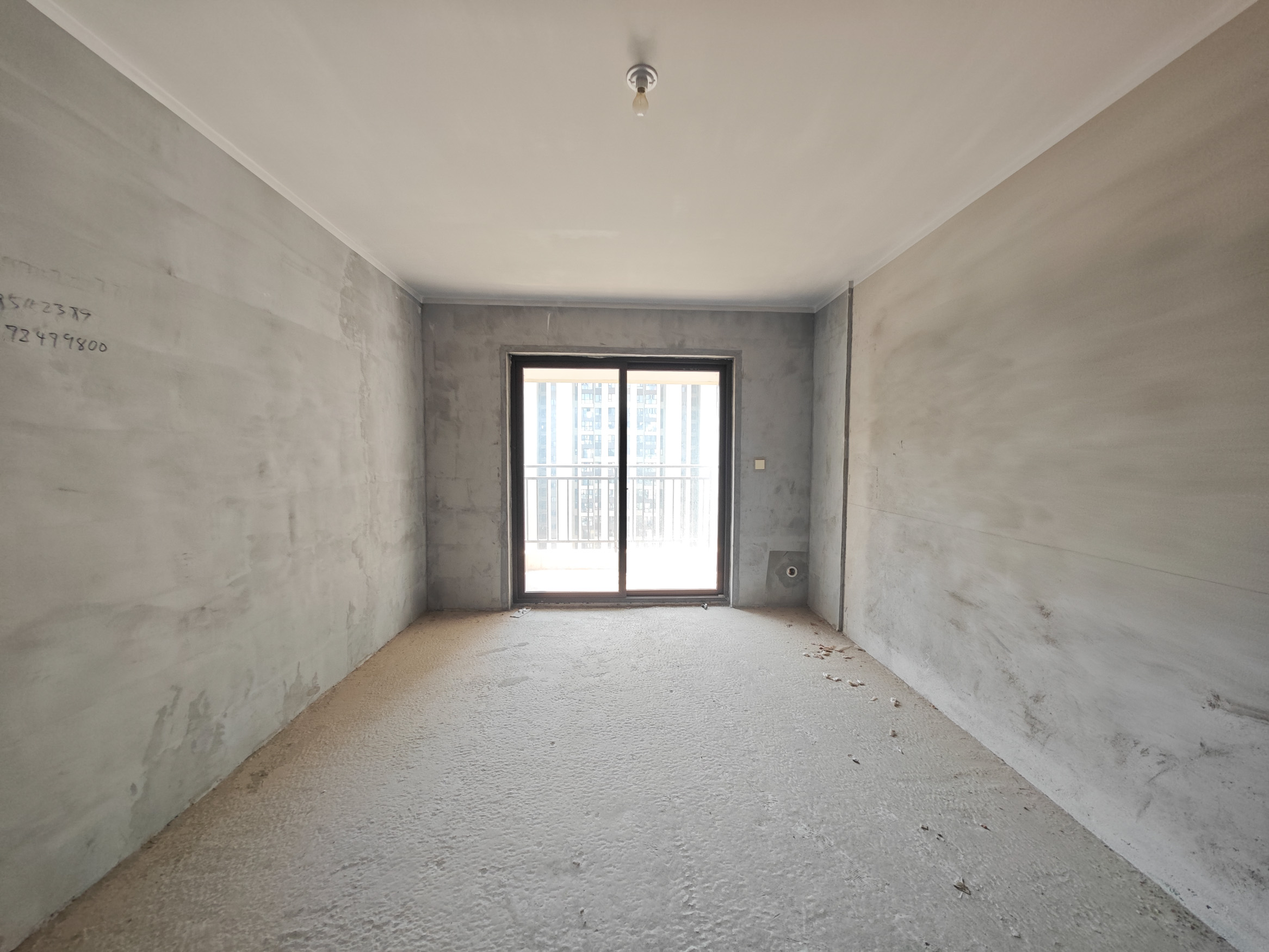 卓越蔚蓝城邦  3室2厅1卫    64.0万 卓越蔚蓝城邦  3室2厅1卫    64.0万客厅