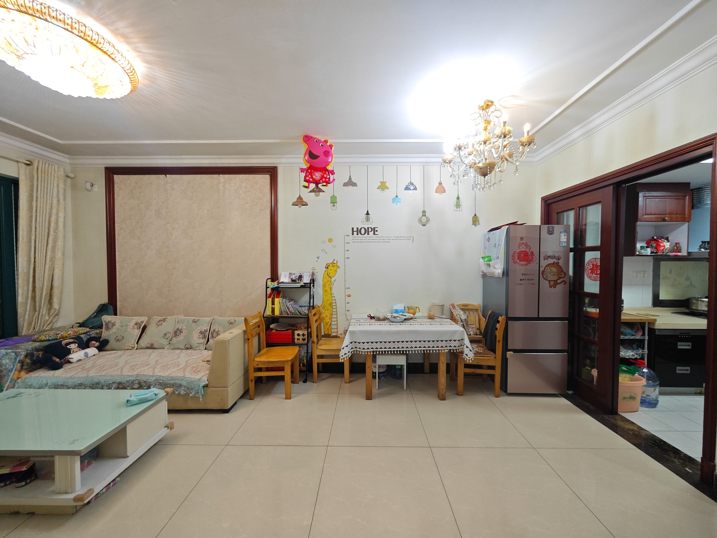 恒大城  2室2厅1卫    62.0万客厅