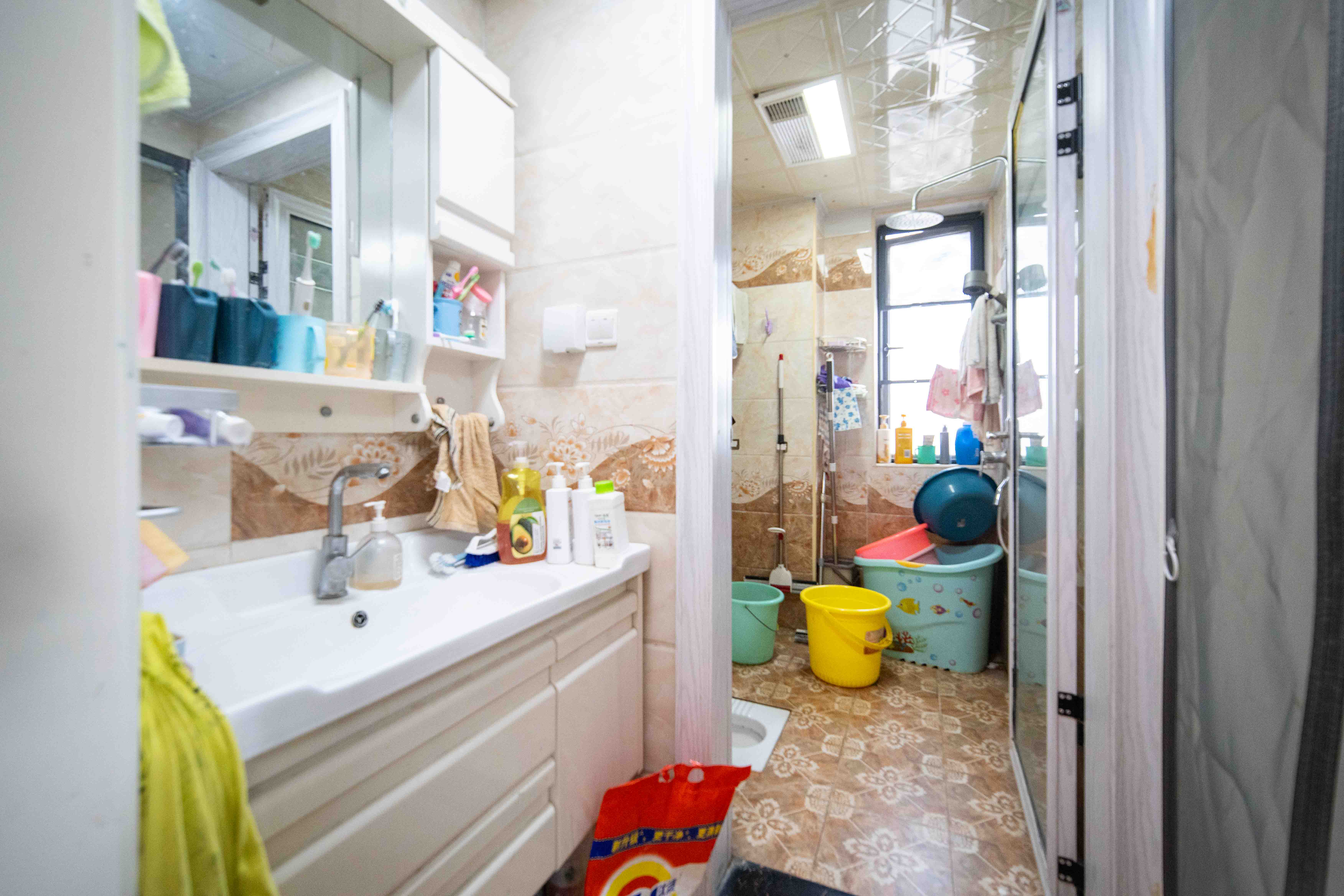 叠彩兰亭  3室2厅1卫   85.00万卫生间