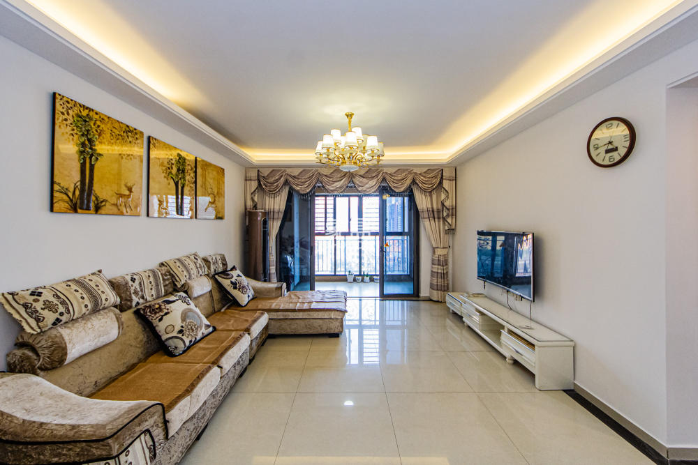 珠江郦城薰衣道  3室2厅2卫    115.0万