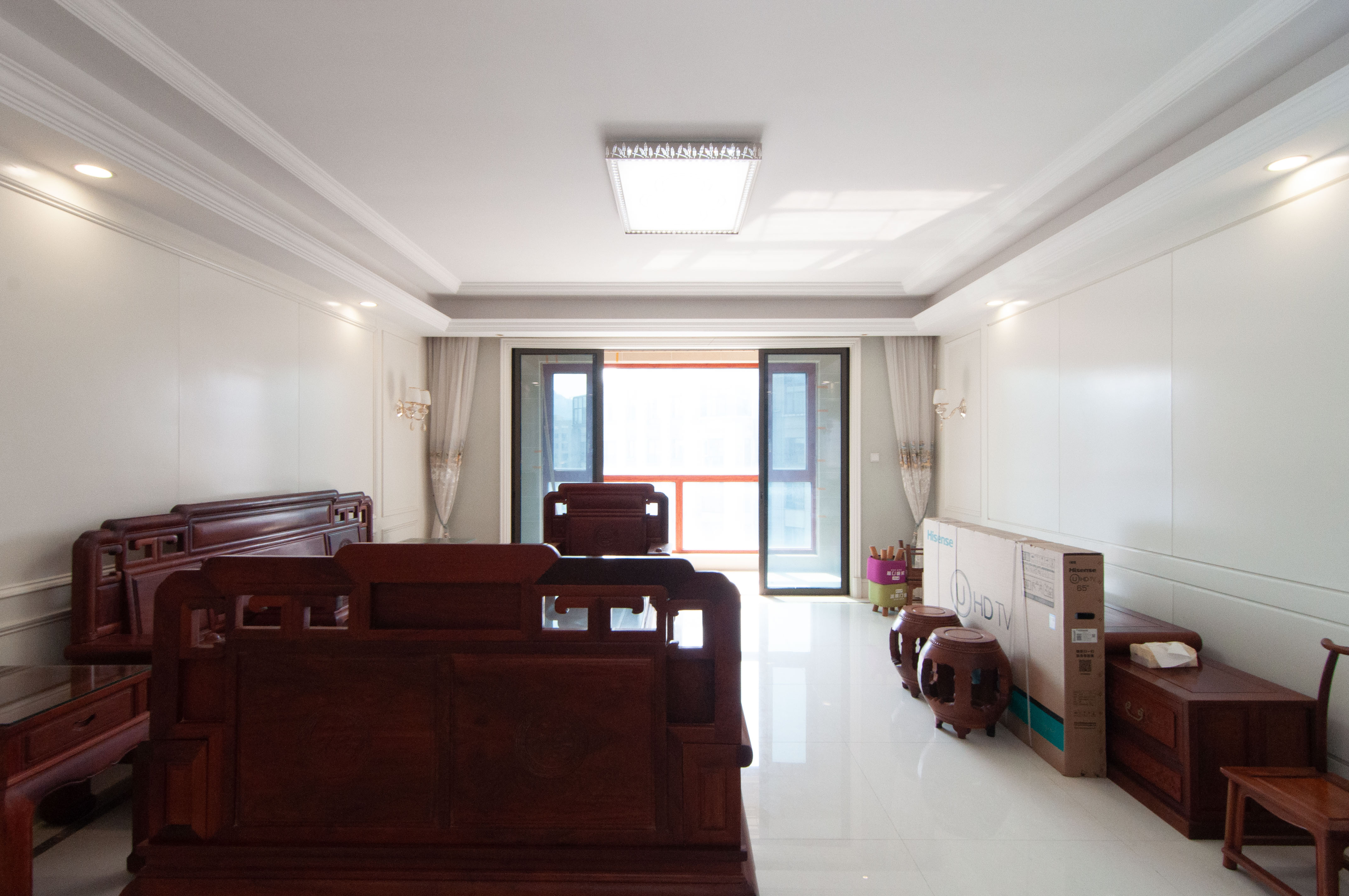 金茂梅溪湖  4室2厅3卫    438.0万客厅