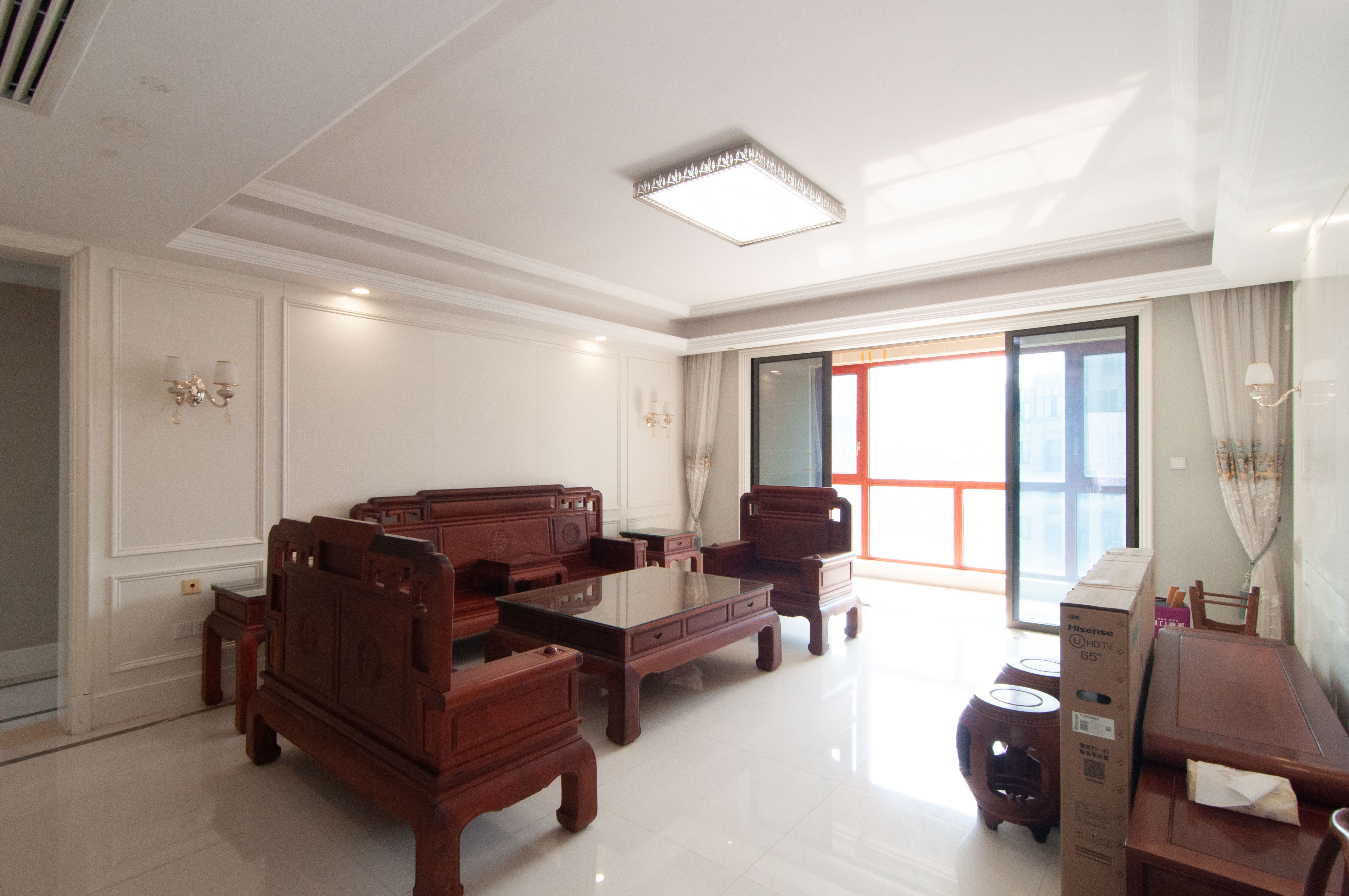 金茂梅溪湖  4室2厅3卫    438.0万客厅