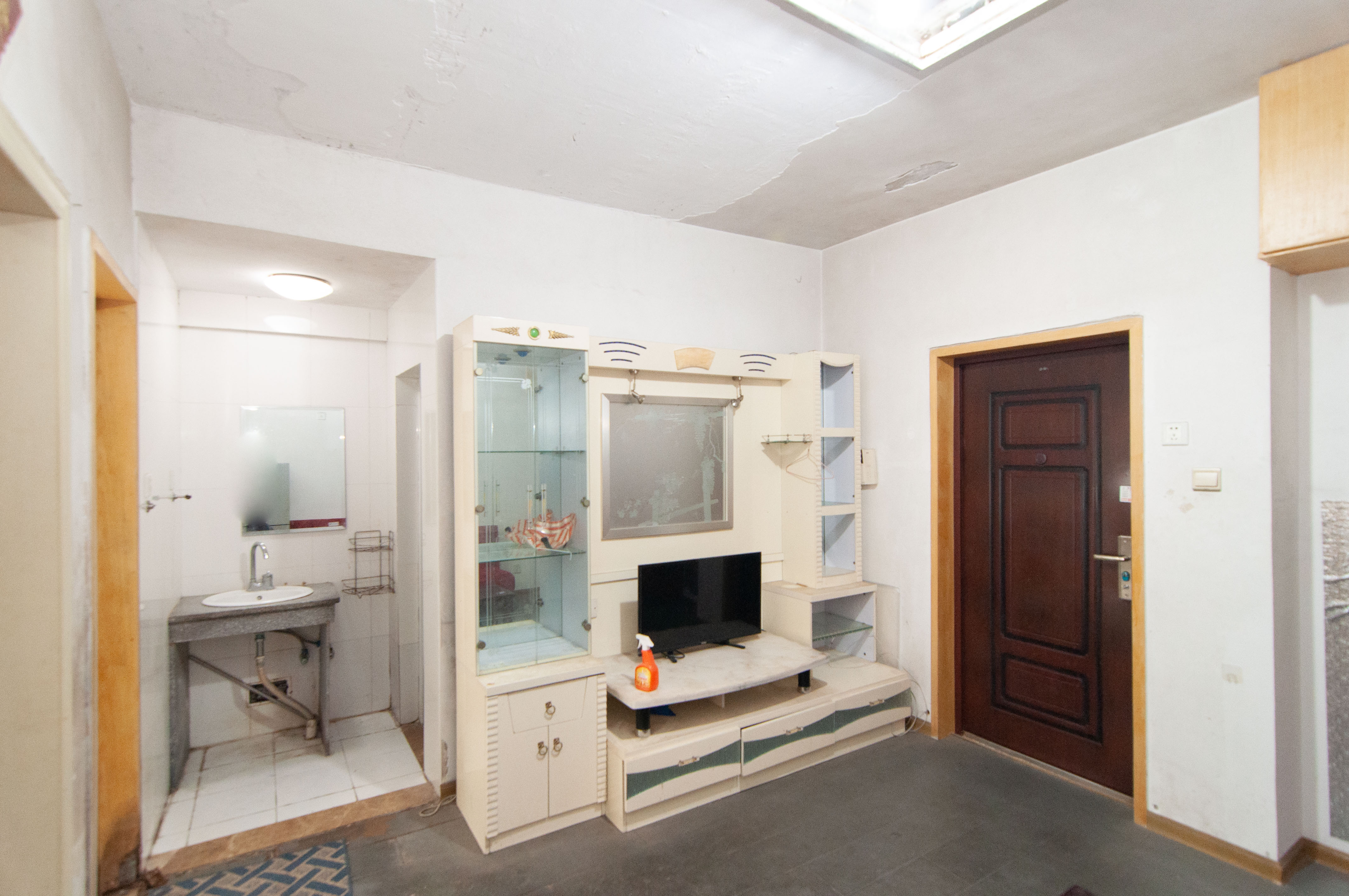 谋房博客(博客天街)  1室1厅1卫    37.0万 谋房博客(博客天街)  1室1厅1卫    37.0万客厅