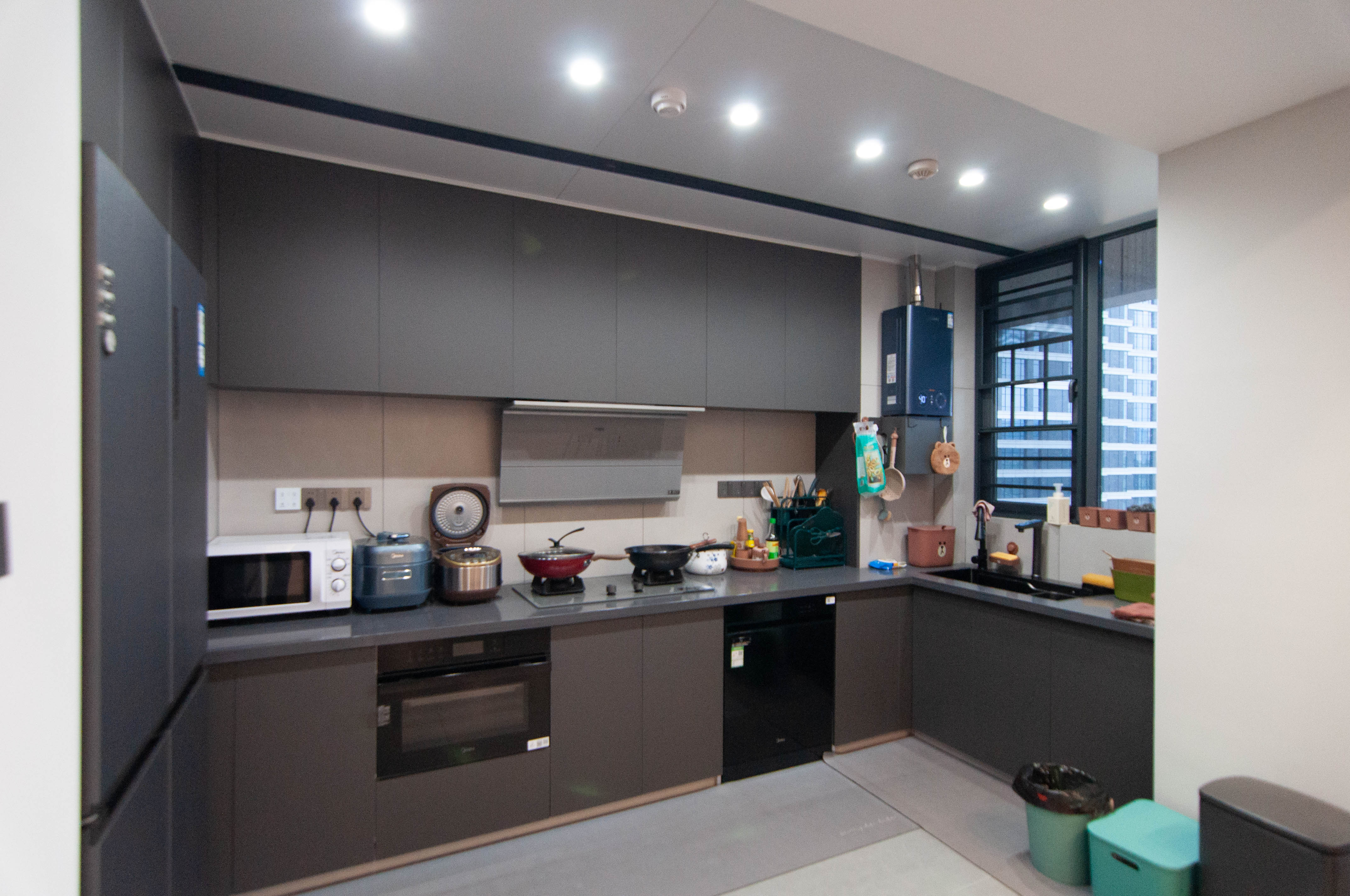 卓越浅水湾  4室2厅2卫    428.0万 卓越浅水湾  4室2厅2卫    428.0万厨房