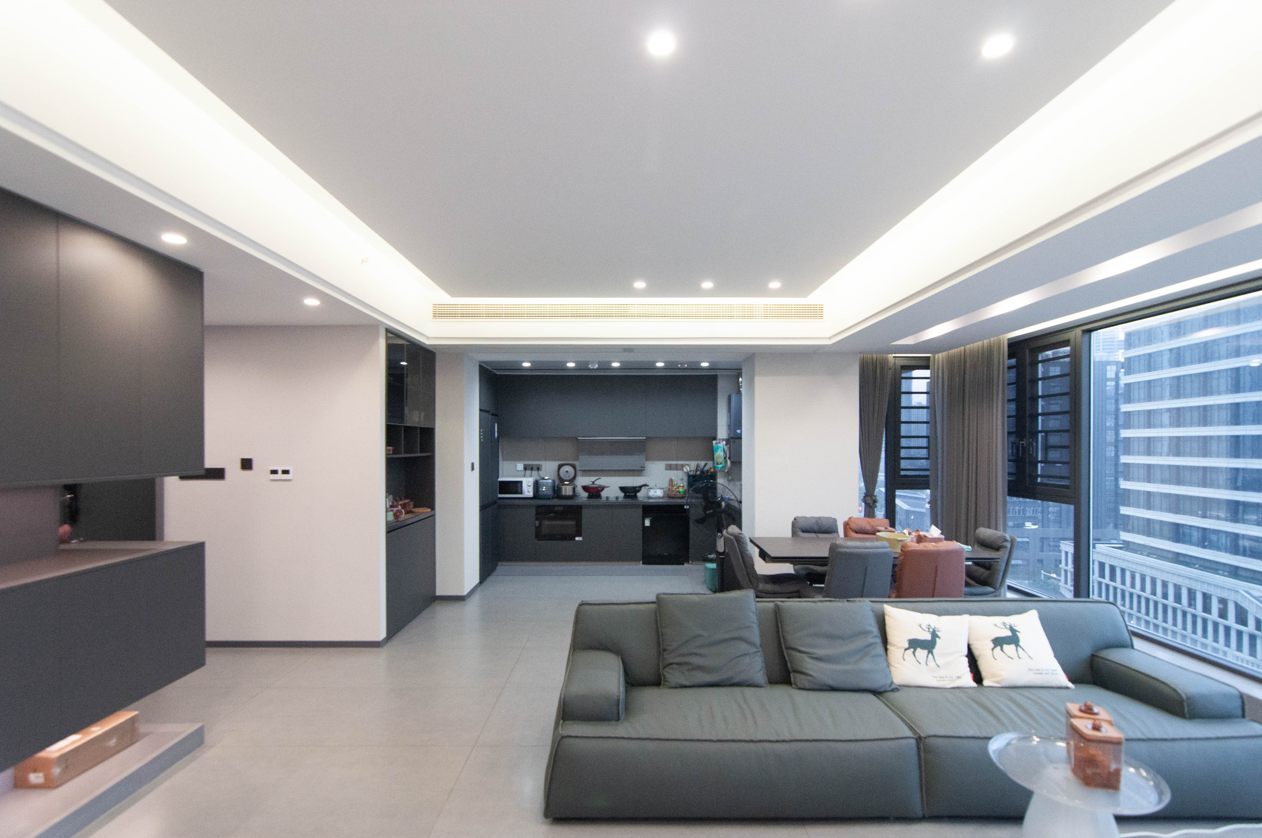 卓越浅水湾  4室2厅2卫    428.0万 卓越浅水湾  4室2厅2卫    428.0万客厅