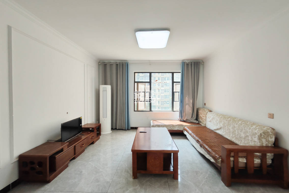 福天藏郡院子  4室2厅2卫    96.0万 福天藏郡院子  4室2厅2卫    96.0万客厅