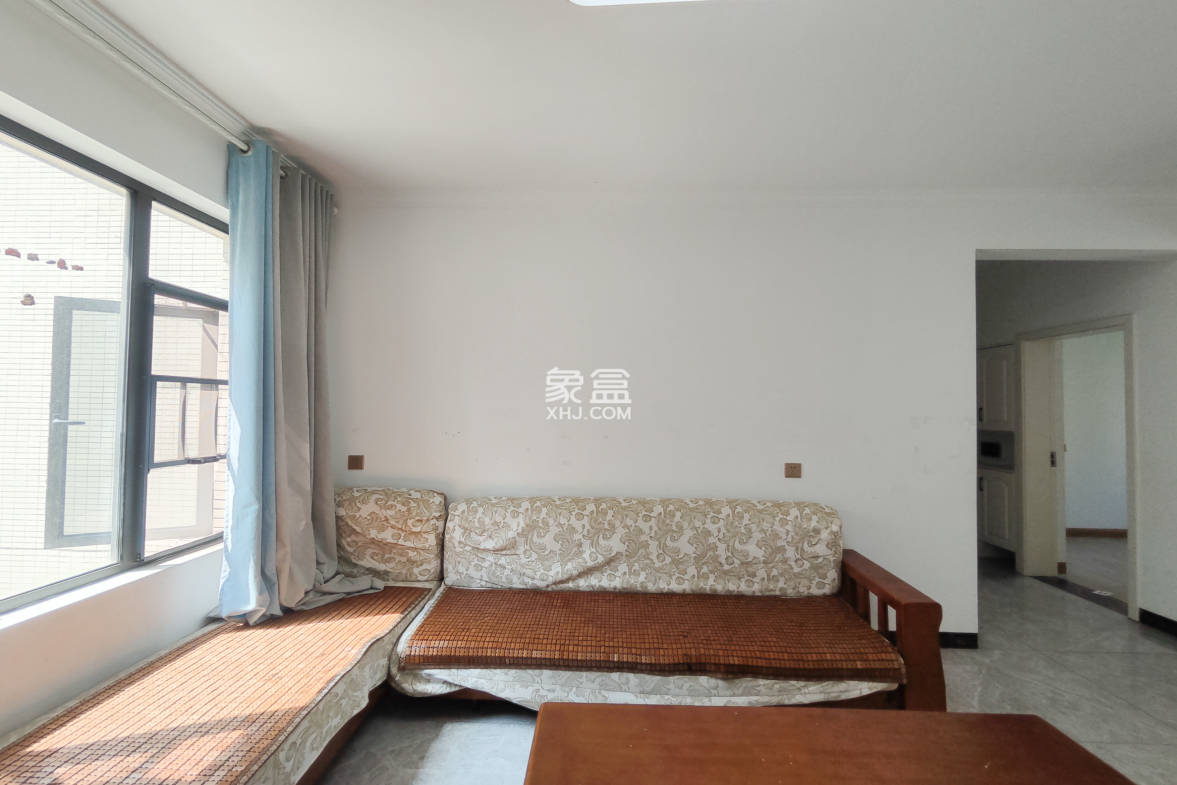 福天藏郡院子  4室2厅2卫    96.0万 福天藏郡院子  4室2厅2卫    96.0万客厅