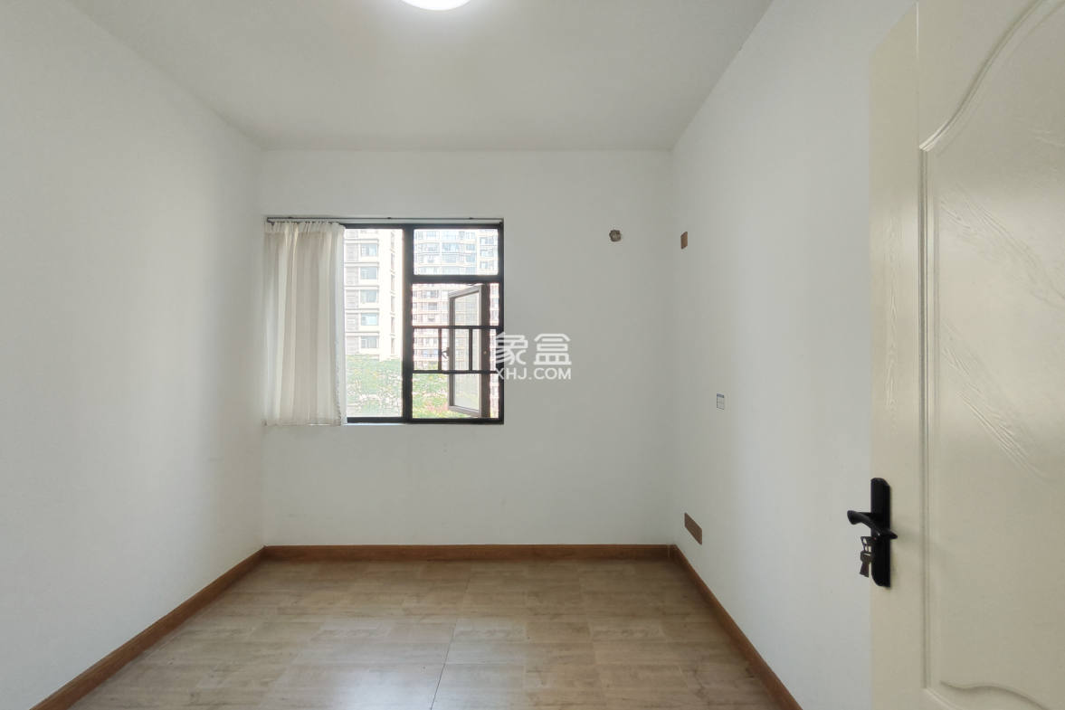 福天藏郡院子  4室2厅2卫    96.0万 福天藏郡院子  4室2厅2卫    96.0万卧室