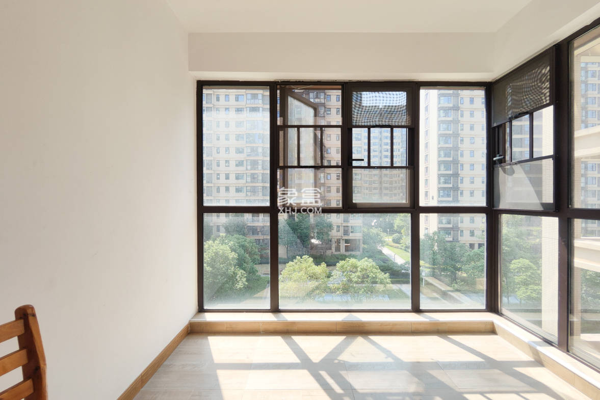 福天藏郡院子  4室2厅2卫    96.0万 福天藏郡院子  4室2厅2卫    96.0万阳台