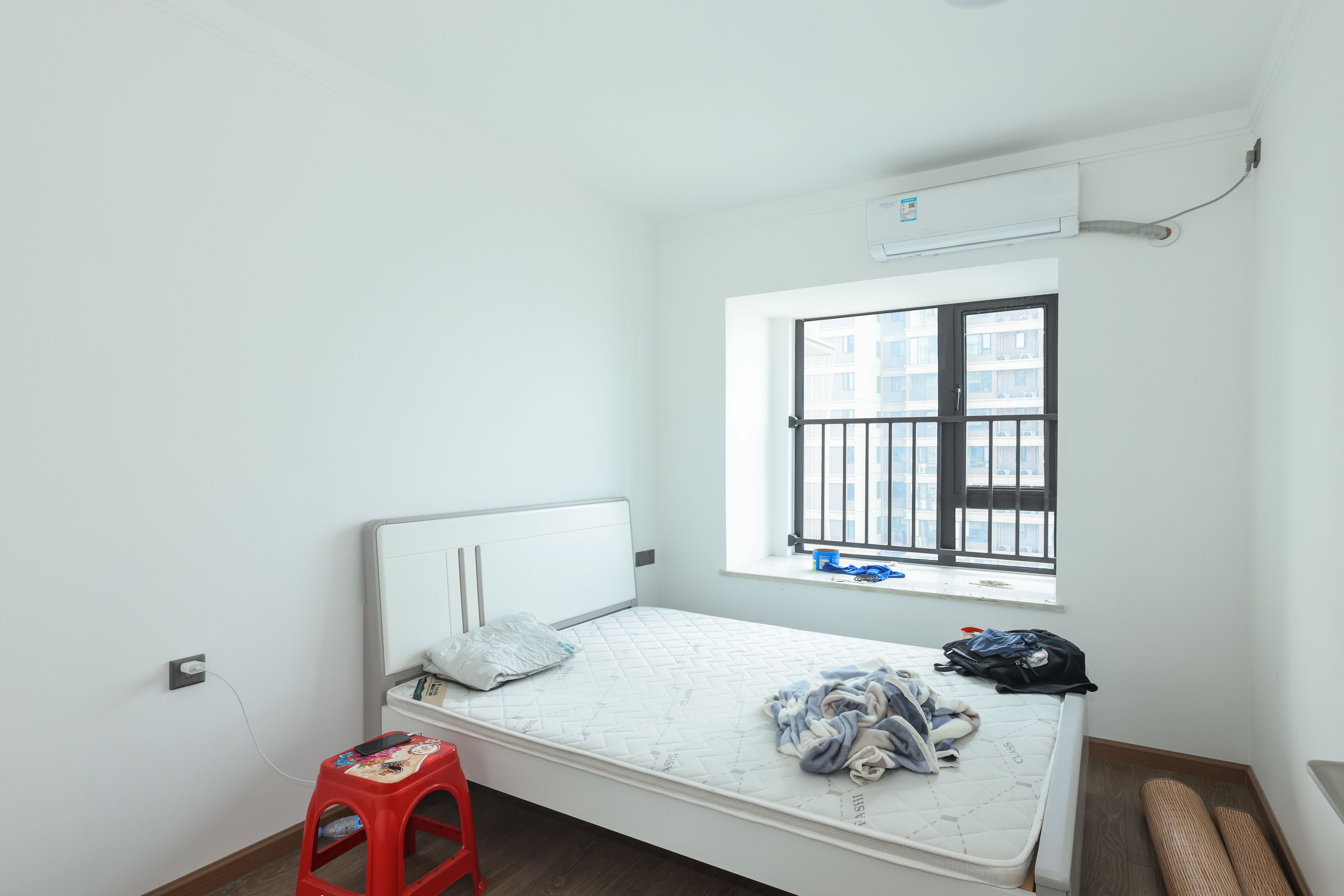 招商华发依云曦城  4室2厅2卫    160.0万 招商华发依云曦城  4室2厅2卫    160.0万卧室