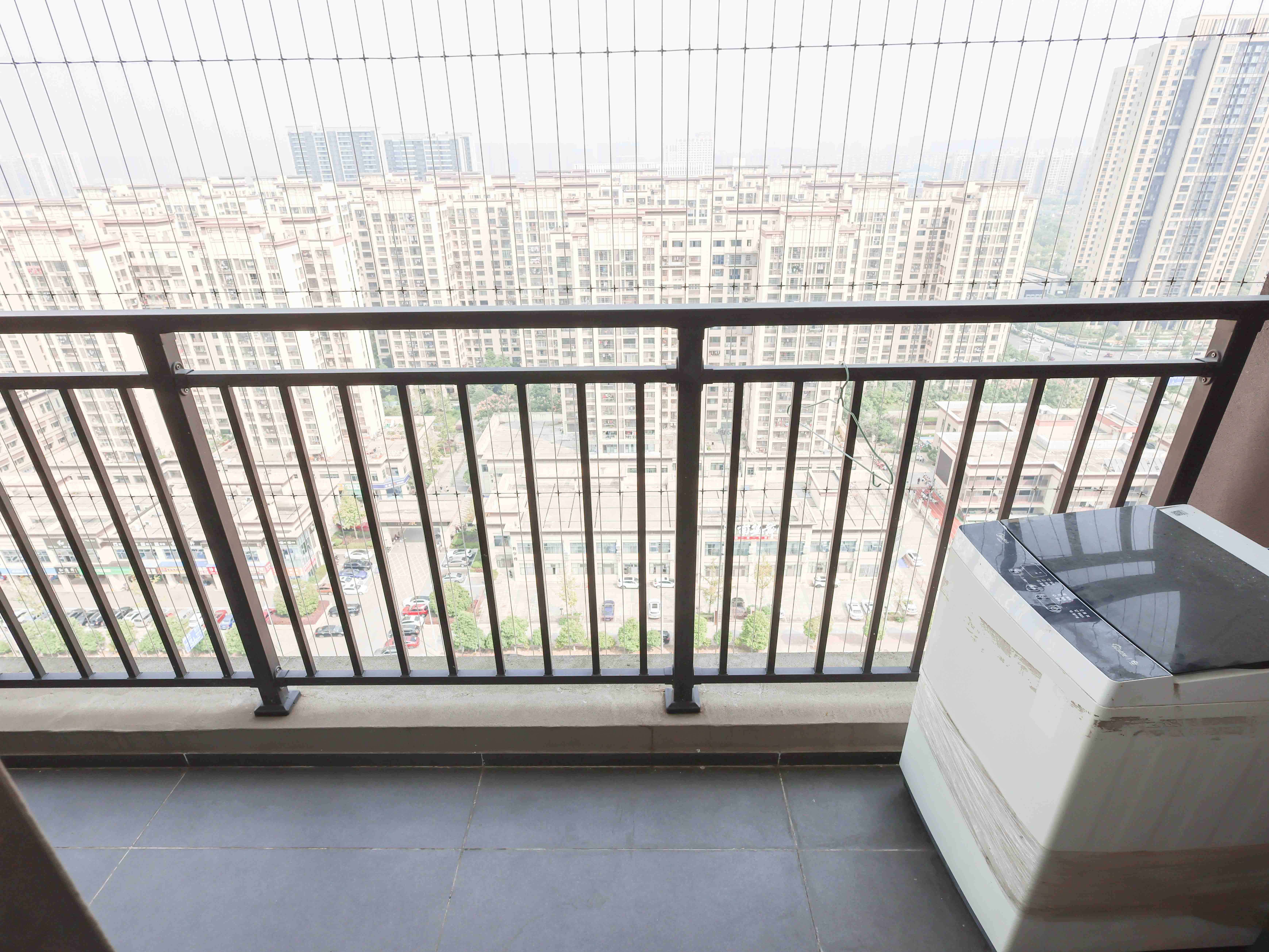 招商华发依云曦城  4室2厅2卫    160.0万 招商华发依云曦城  4室2厅2卫    160.0万阳台