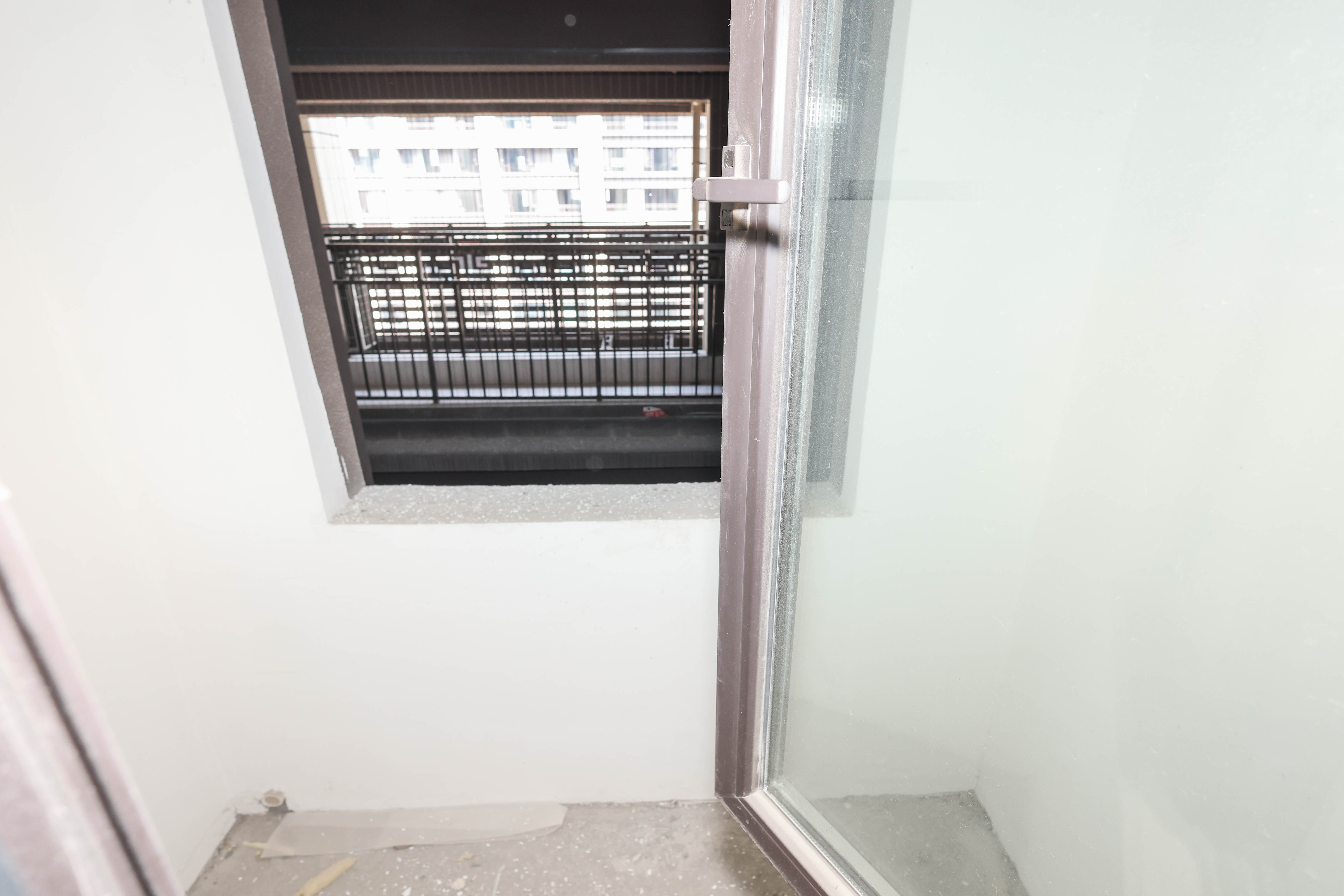 建发央著  4室2厅2卫   190.00万卫生间