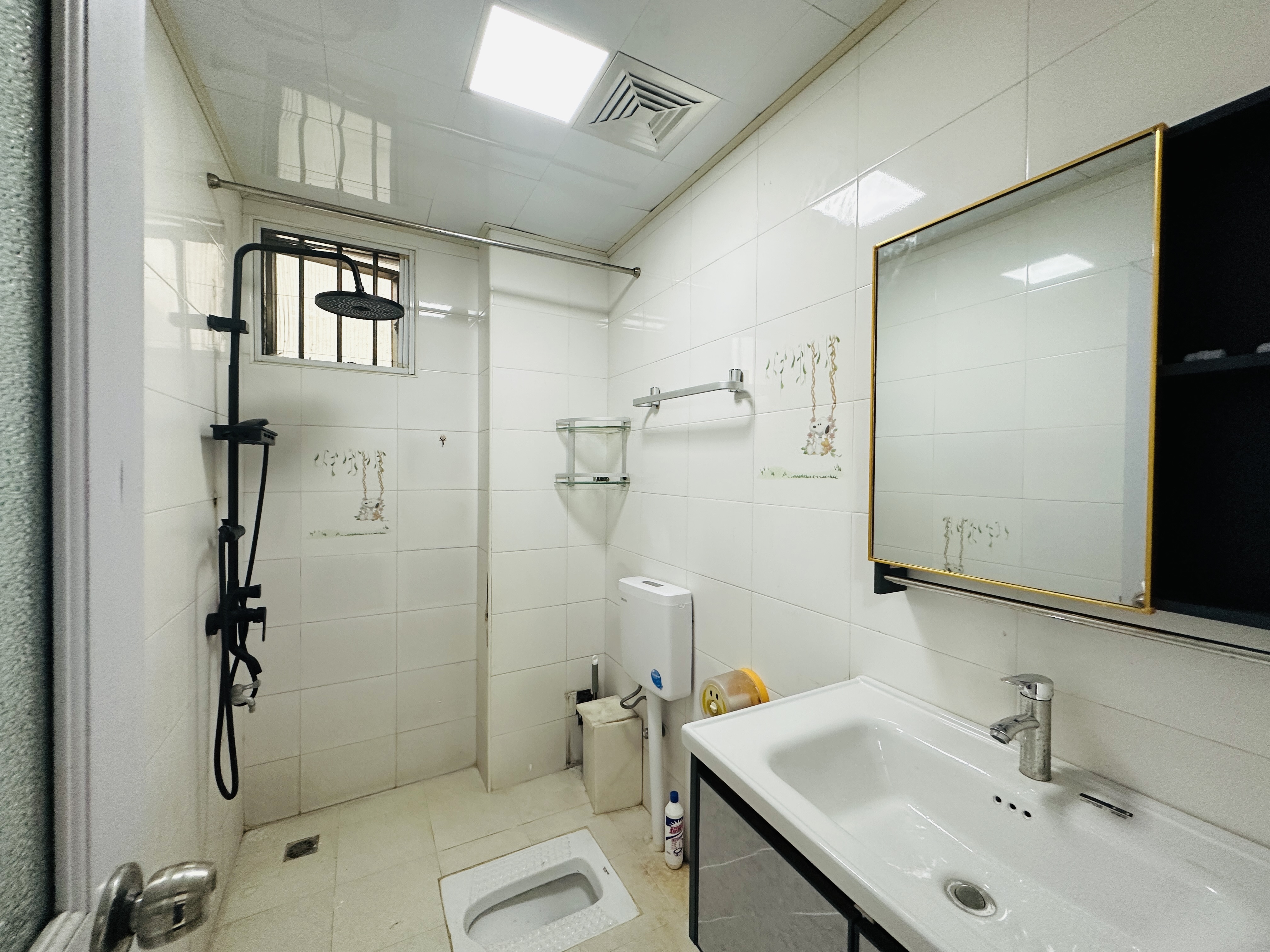 华宝雅苑 2室1厅1卫 115.0万 华宝雅苑 2室1厅1卫 115.0万卫生间