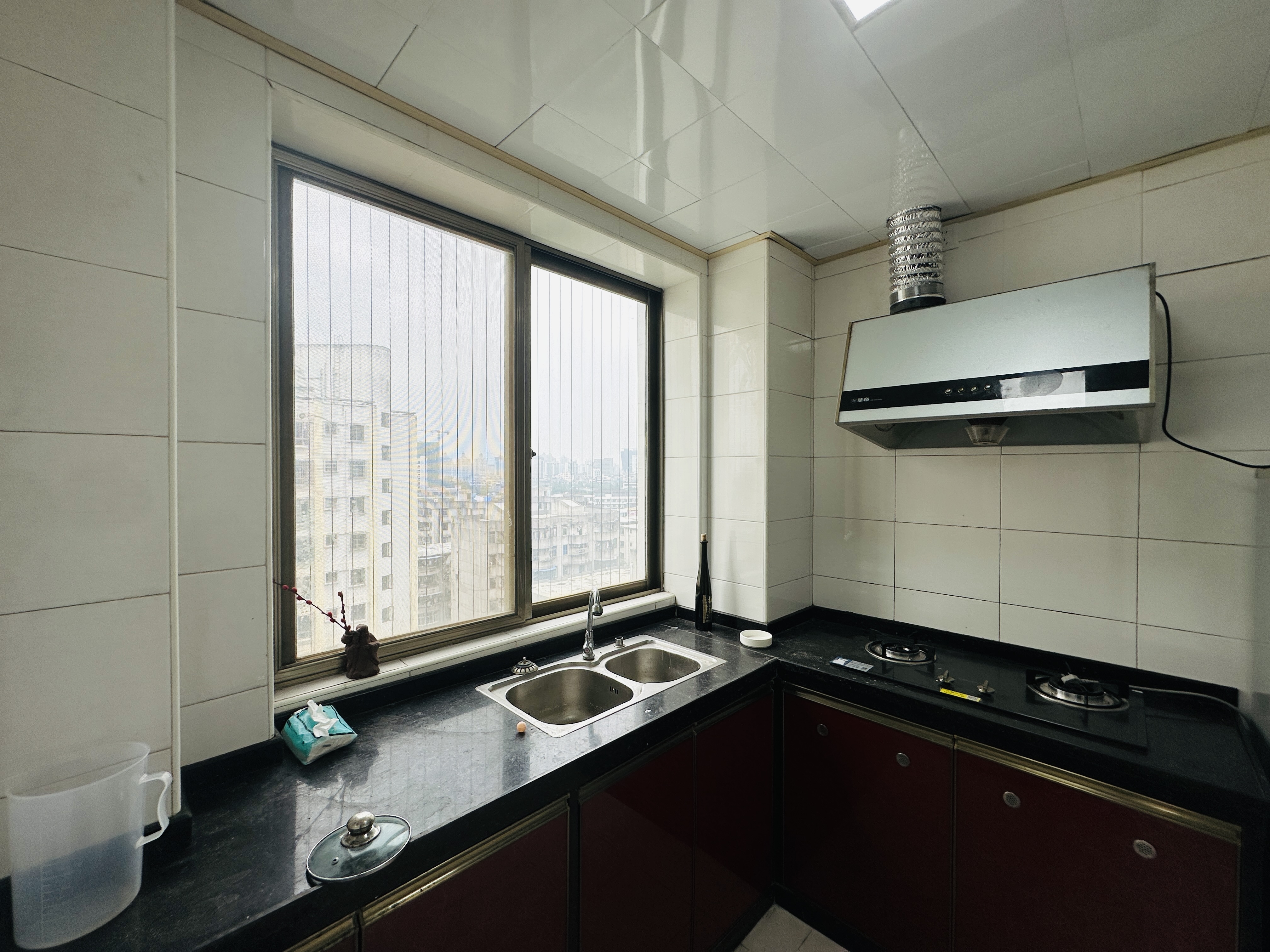 华宝雅苑 2室1厅1卫 115.0万 华宝雅苑 2室1厅1卫 115.0万厨房