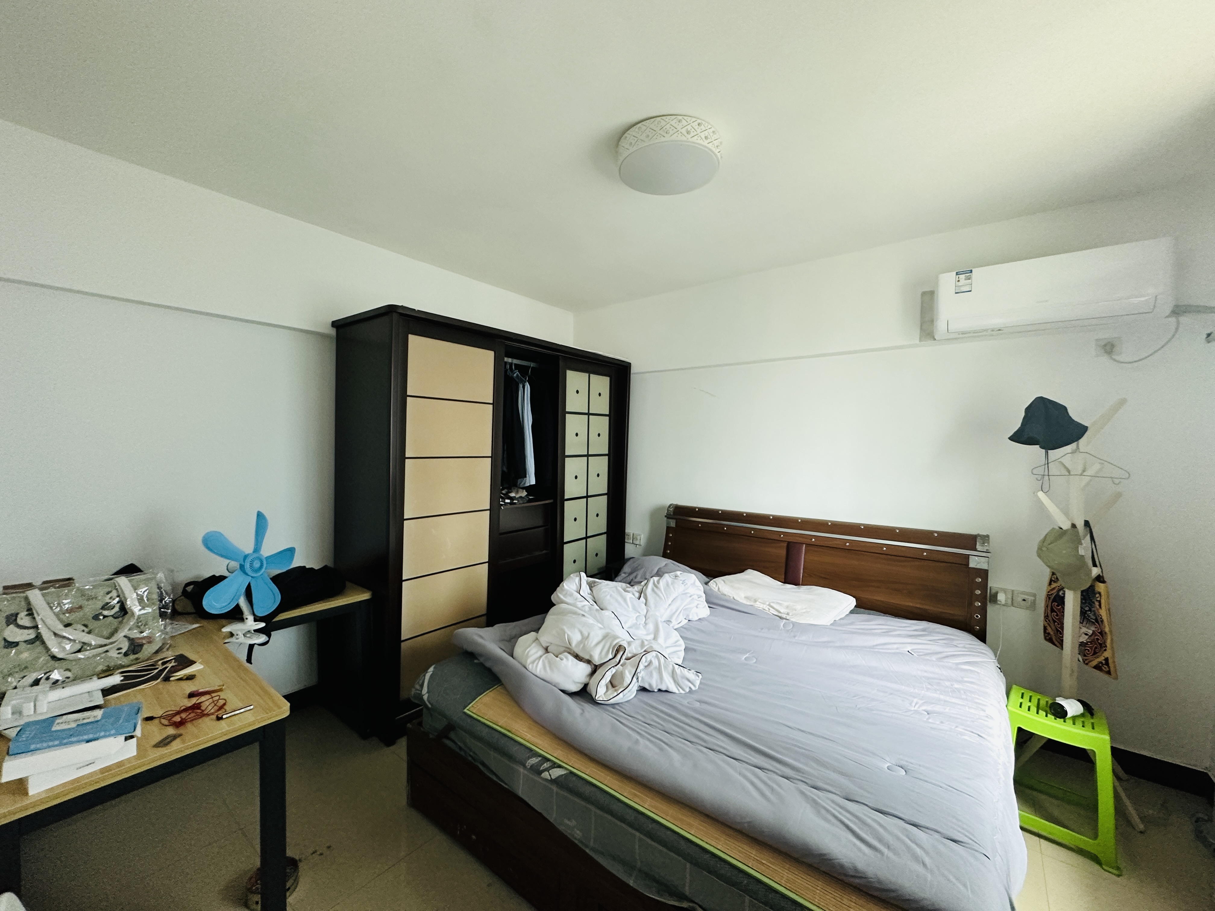 金海雅苑 1室1厅1卫 55.0万 金海雅苑 1室1厅1卫 55.0万卧室