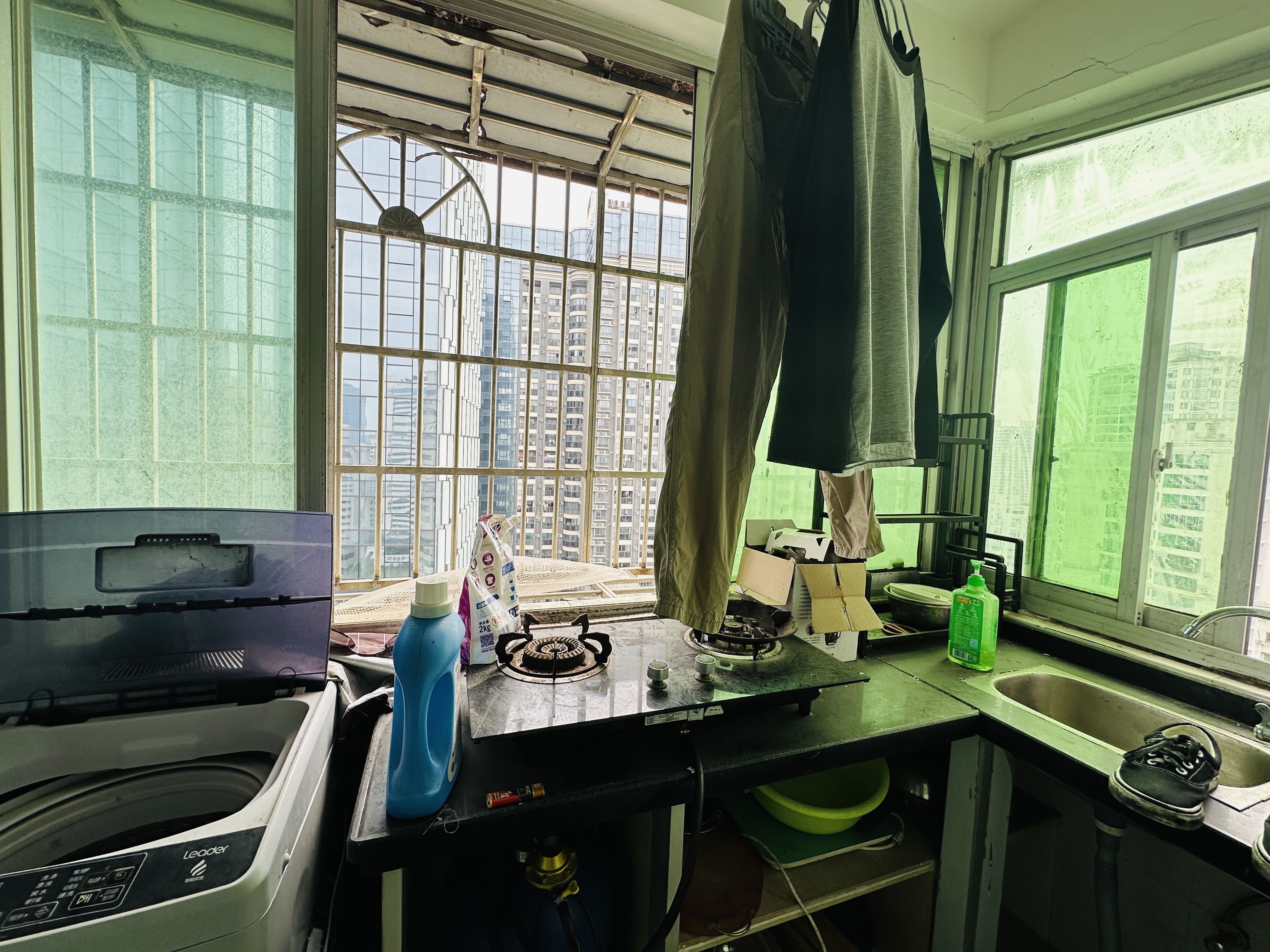 金海雅苑 1室1厅1卫 55.0万 金海雅苑 1室1厅1卫 55.0万厨房