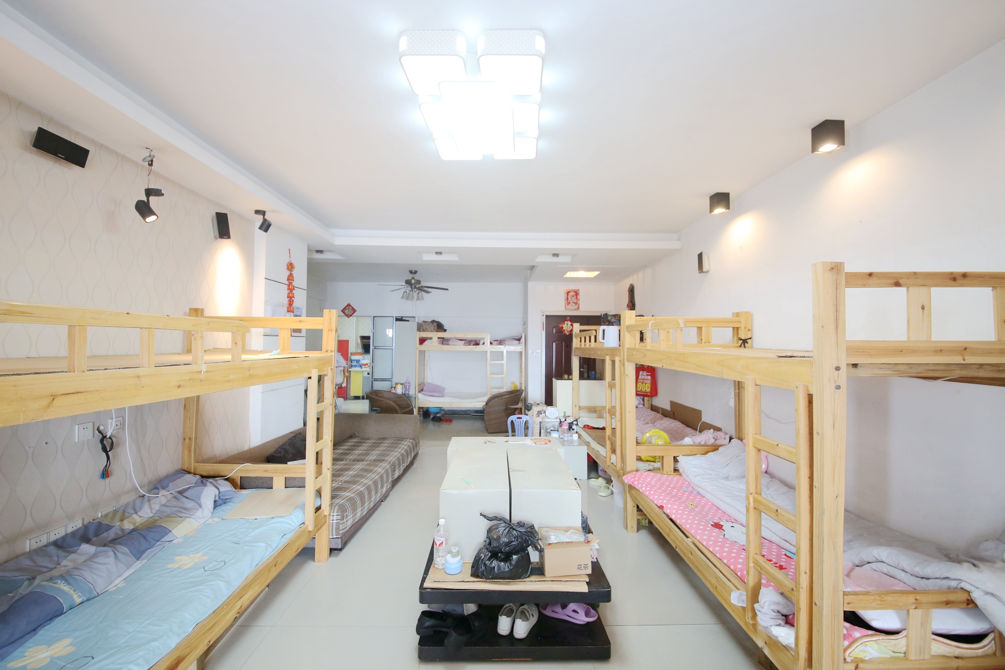 三王丽都  3室2厅2卫   160.00万客厅