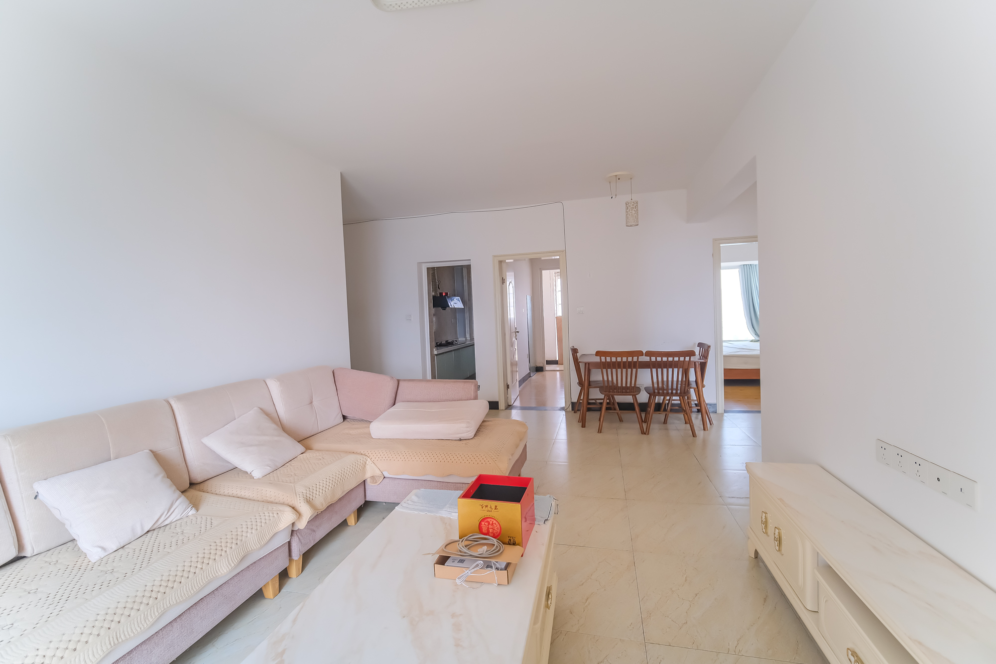 荣盛花语城 3室2厅1卫 58.6万 荣盛花语城 3室2厅1卫 58.6万客厅