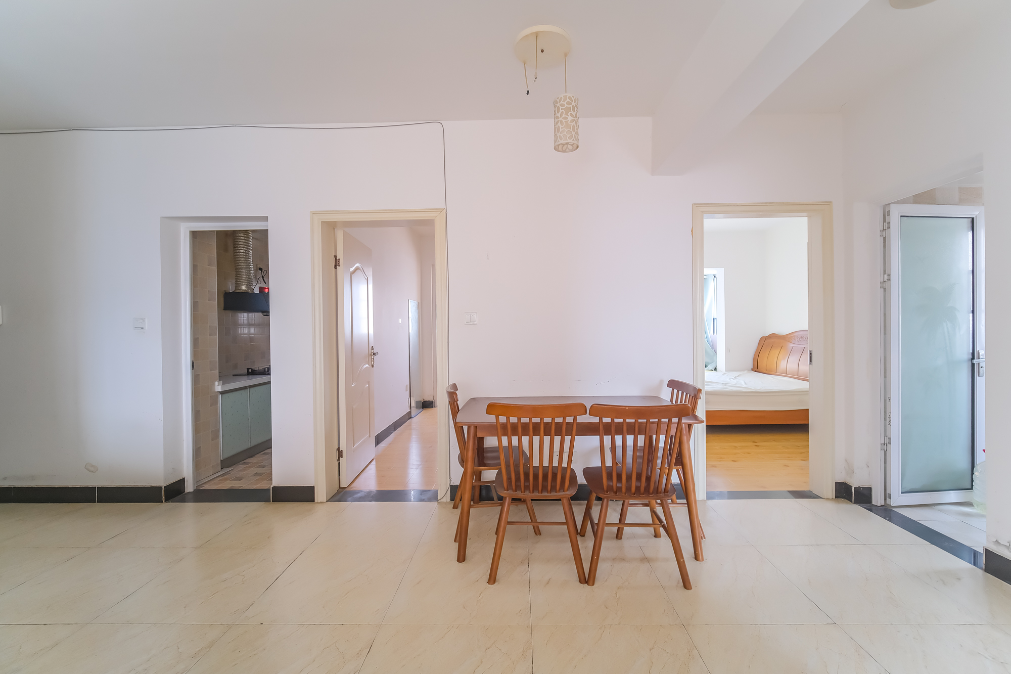 荣盛花语城 3室2厅1卫 58.6万 荣盛花语城 3室2厅1卫 58.6万客厅