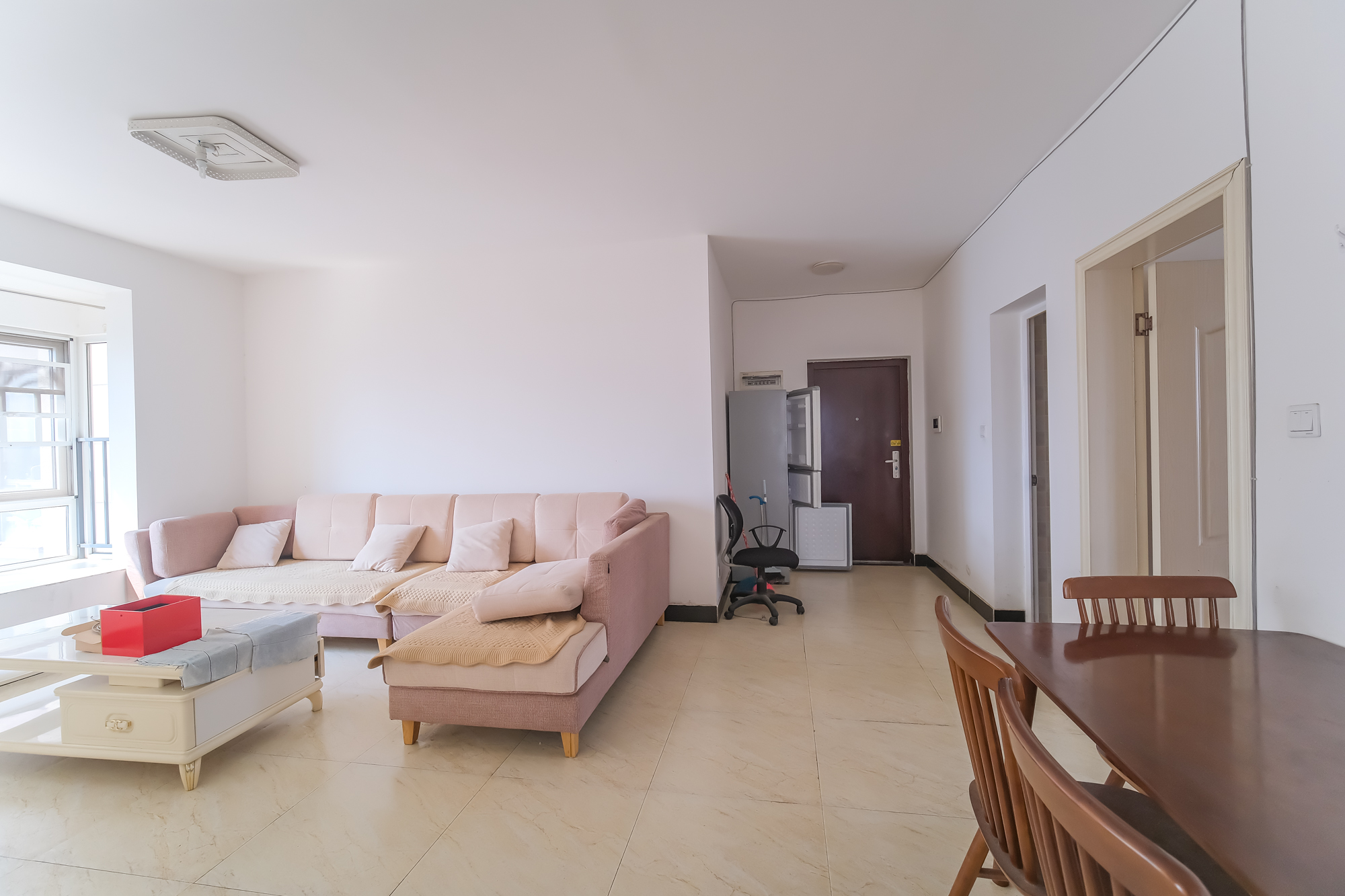 荣盛花语城 3室2厅1卫 58.6万 荣盛花语城 3室2厅1卫 58.6万客厅