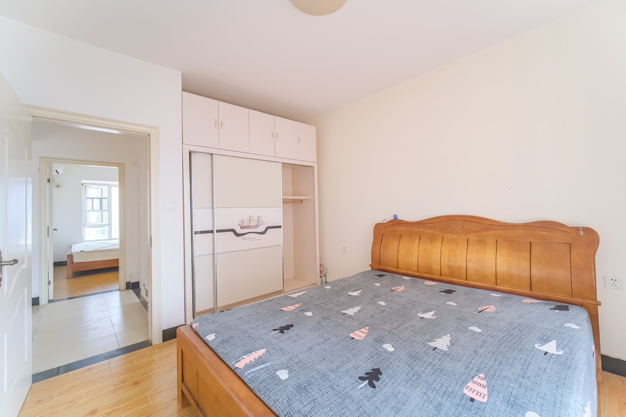 荣盛花语城 3室2厅1卫 58.6万 荣盛花语城 3室2厅1卫 58.6万卧室