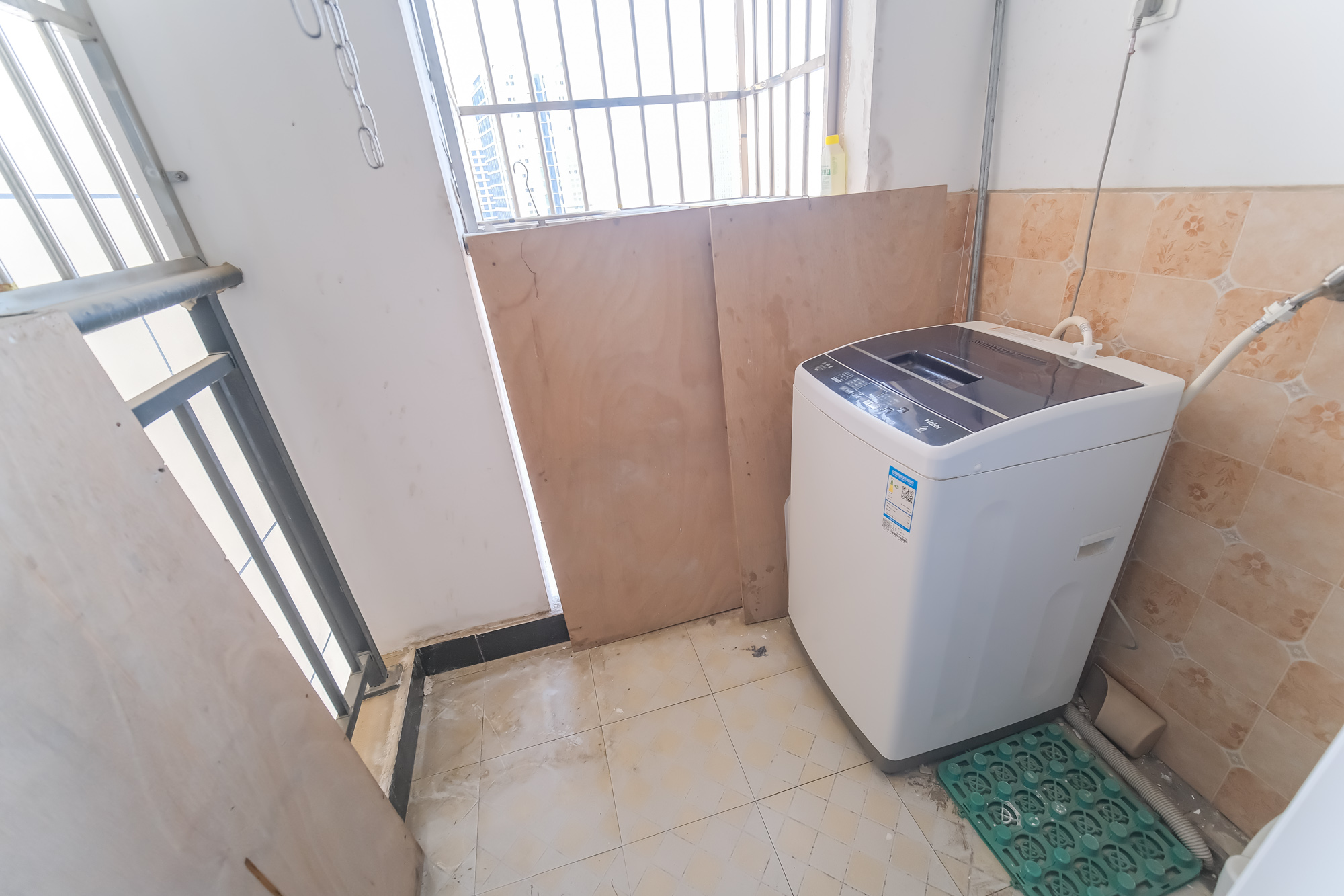 荣盛花语城 3室2厅1卫 58.6万 荣盛花语城 3室2厅1卫 58.6万阳台