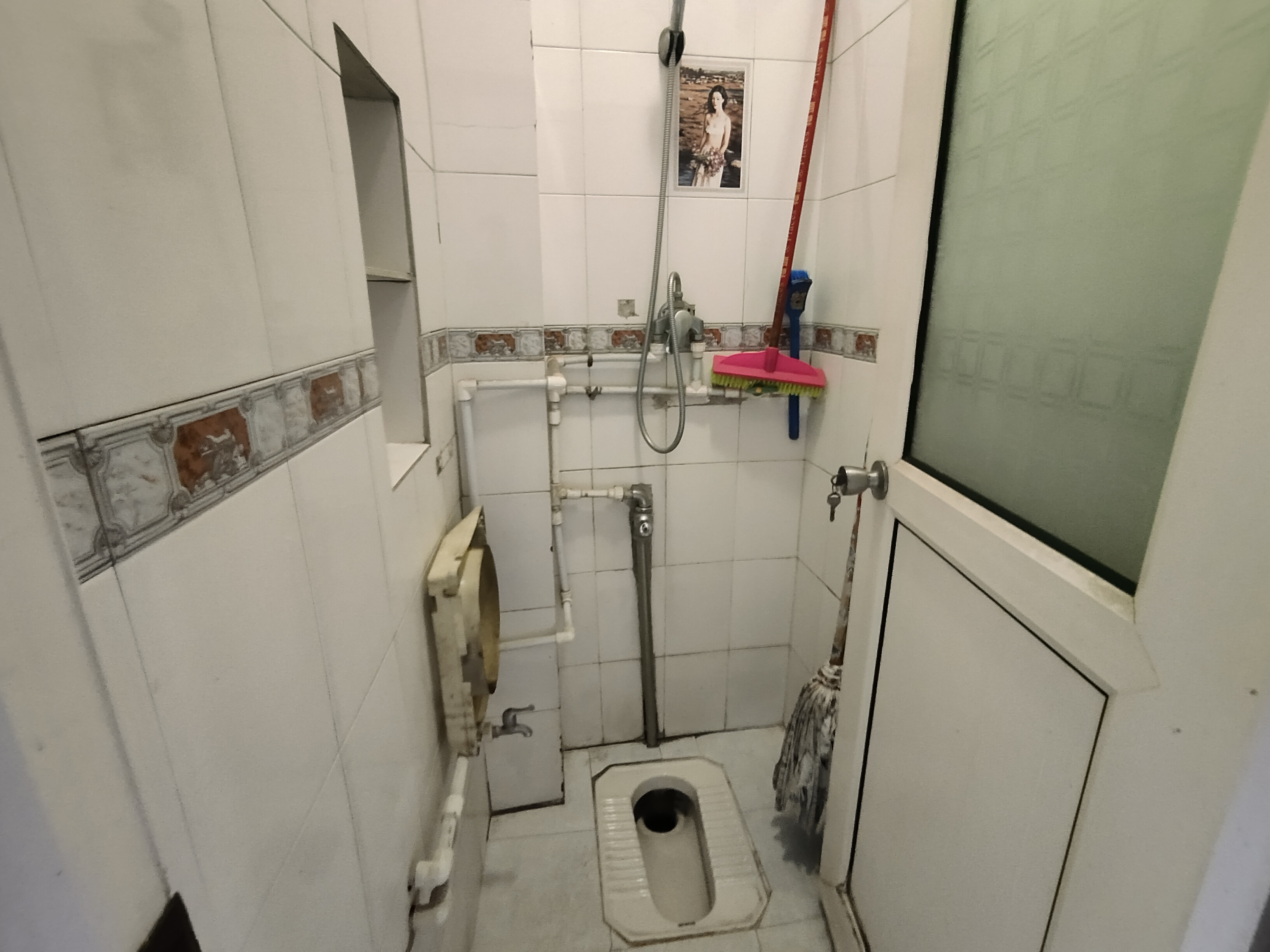 银馨家园(贺家土电厂生活区)  2室1厅1卫    20.0万 银馨家园(贺家土电厂生活区)  2室1厅1卫    20.0万室内图