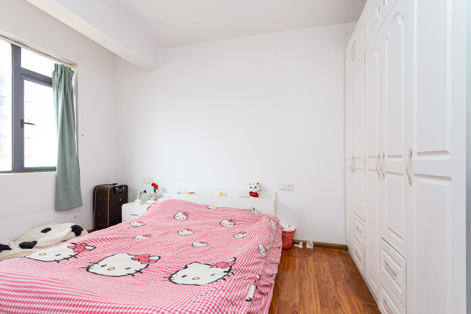 Cross尚公馆  1室1厅1卫    30.0万 Cross尚公馆  1室1厅1卫    30.0万卧室