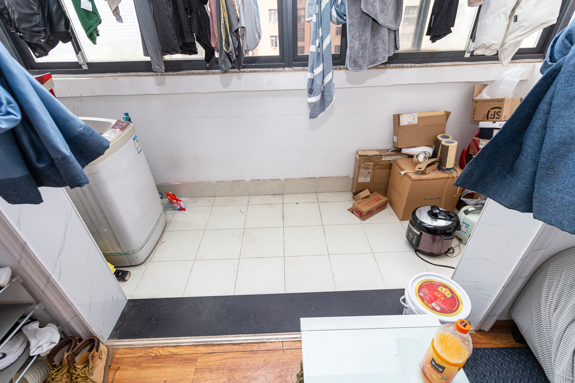 Cross尚公馆  1室1厅1卫    30.0万 Cross尚公馆  1室1厅1卫    30.0万阳台